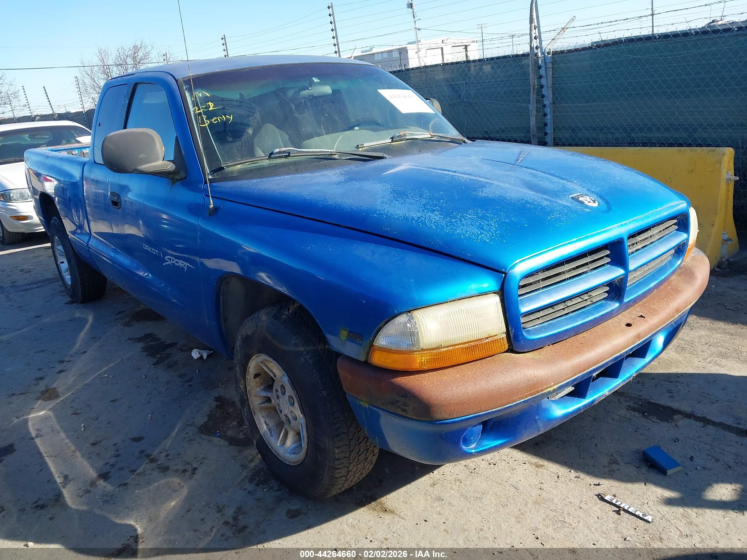 1998 Dodge Dakota SLT, VIN 1B7FL22PXWS553954 — Normal wear