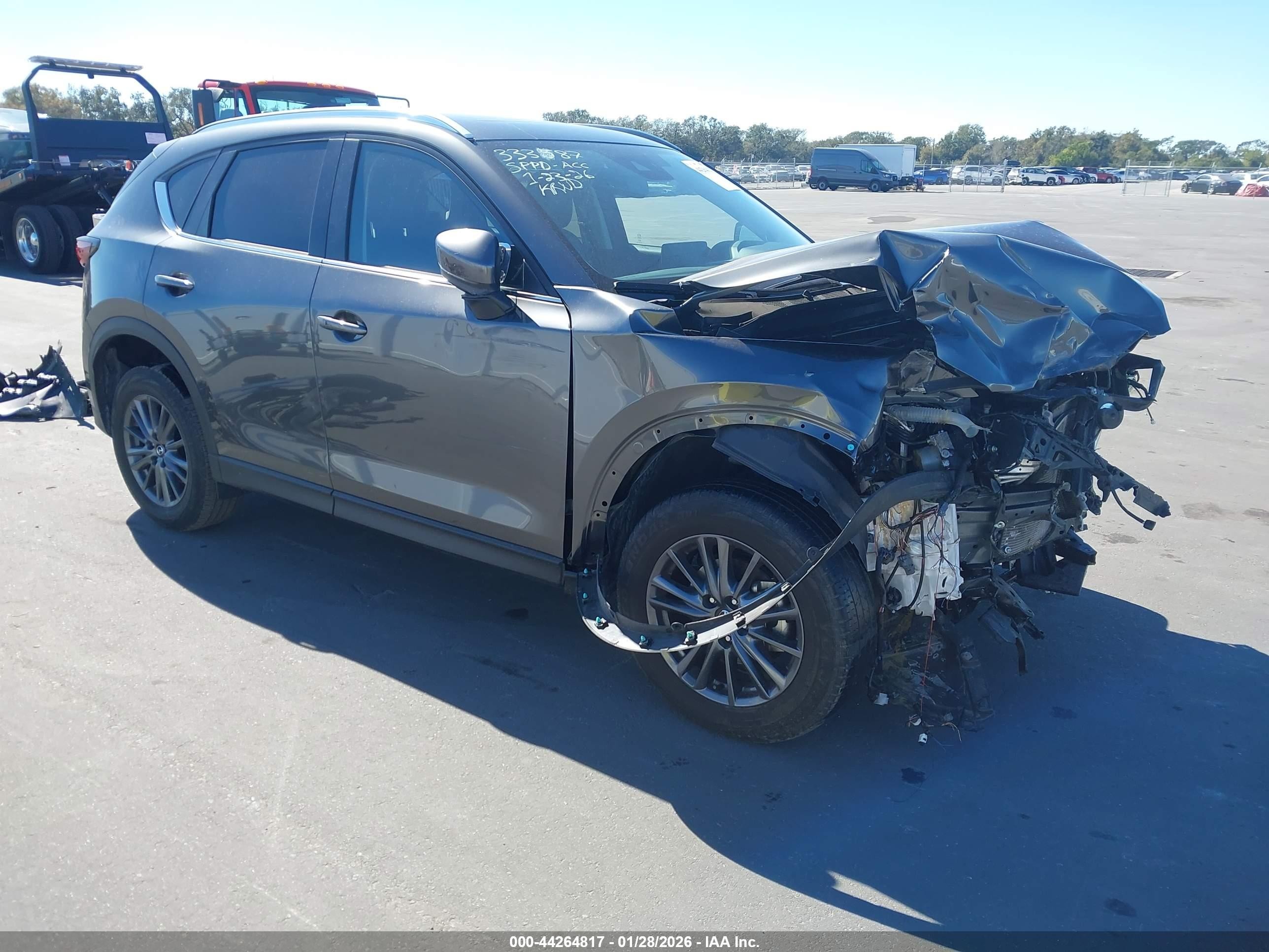 2021 Mazda CX-5 Touring, VIN JM3KFBCM3M0438199 — Front end