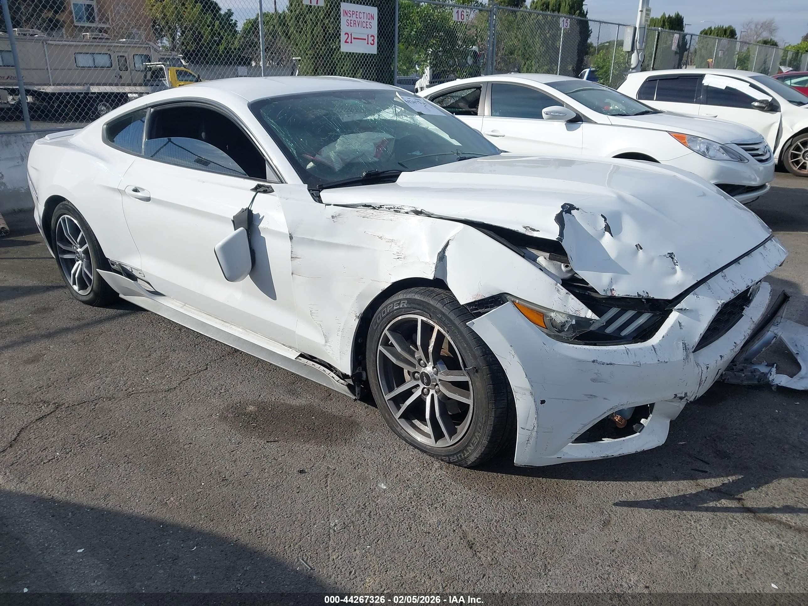 2016 Ford Mustang EcoBoost Premium, VIN 1FA6P8TH2G5209362 — Front end