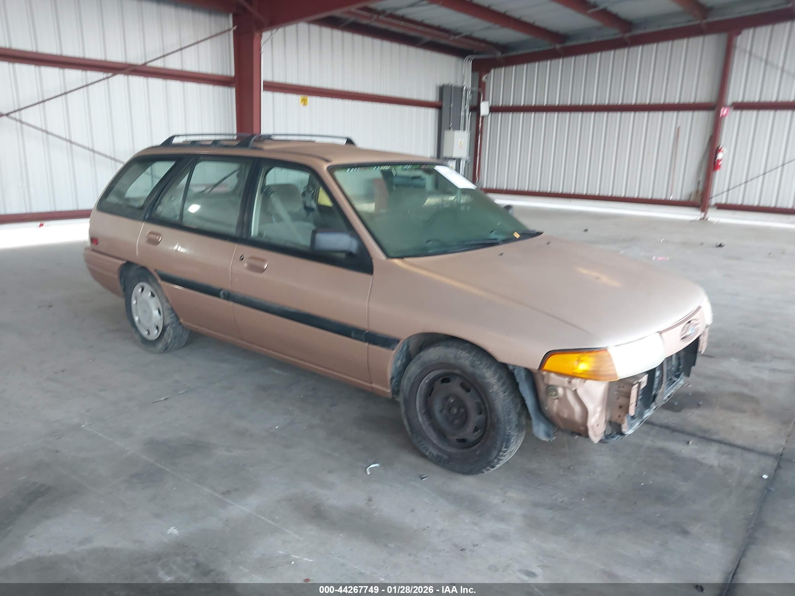 1995 Ford Escort, VIN 3FASP15J2SR191439 — Front end