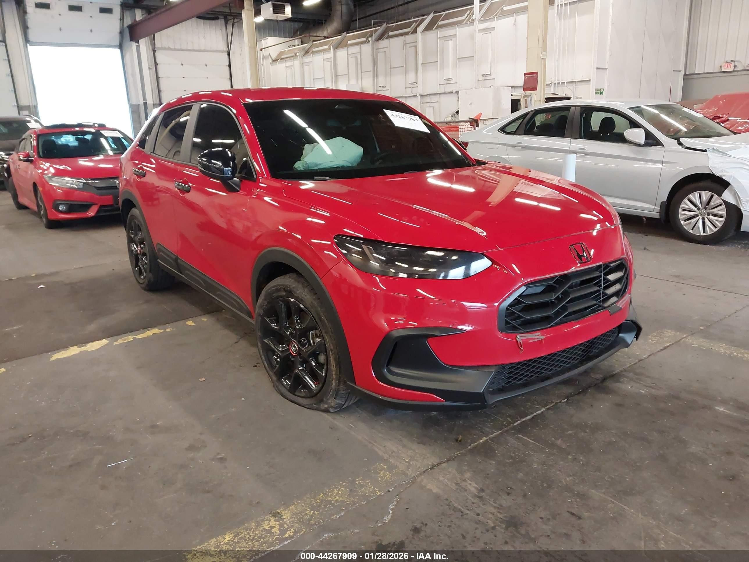 2025 Honda HR-V Sport, VIN 3CZRZ2H54SM718606 — Бок