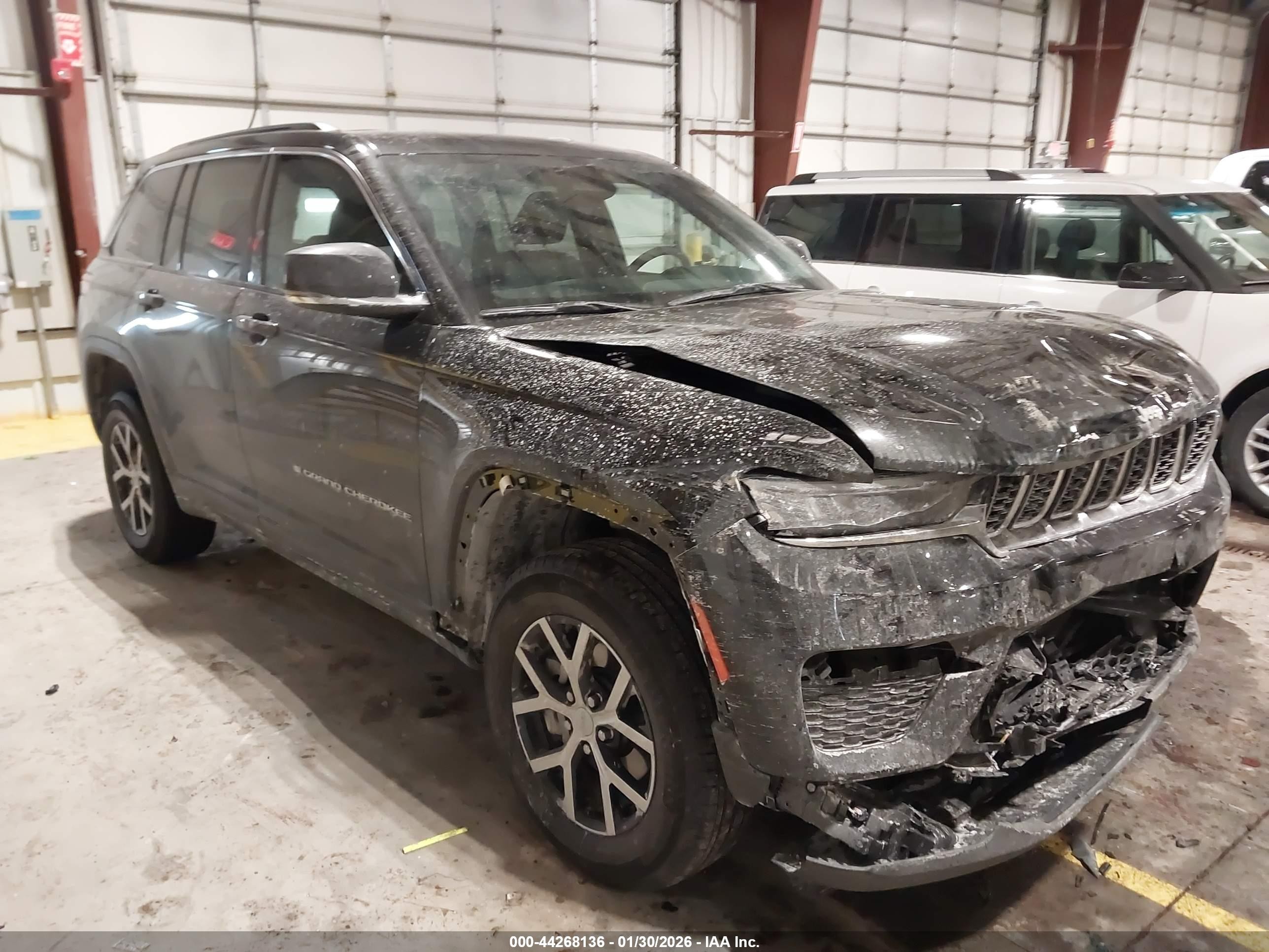 2025 Jeep Grand Cherokee Limited, VIN 1C4RJHBG6S8726415 — Front end