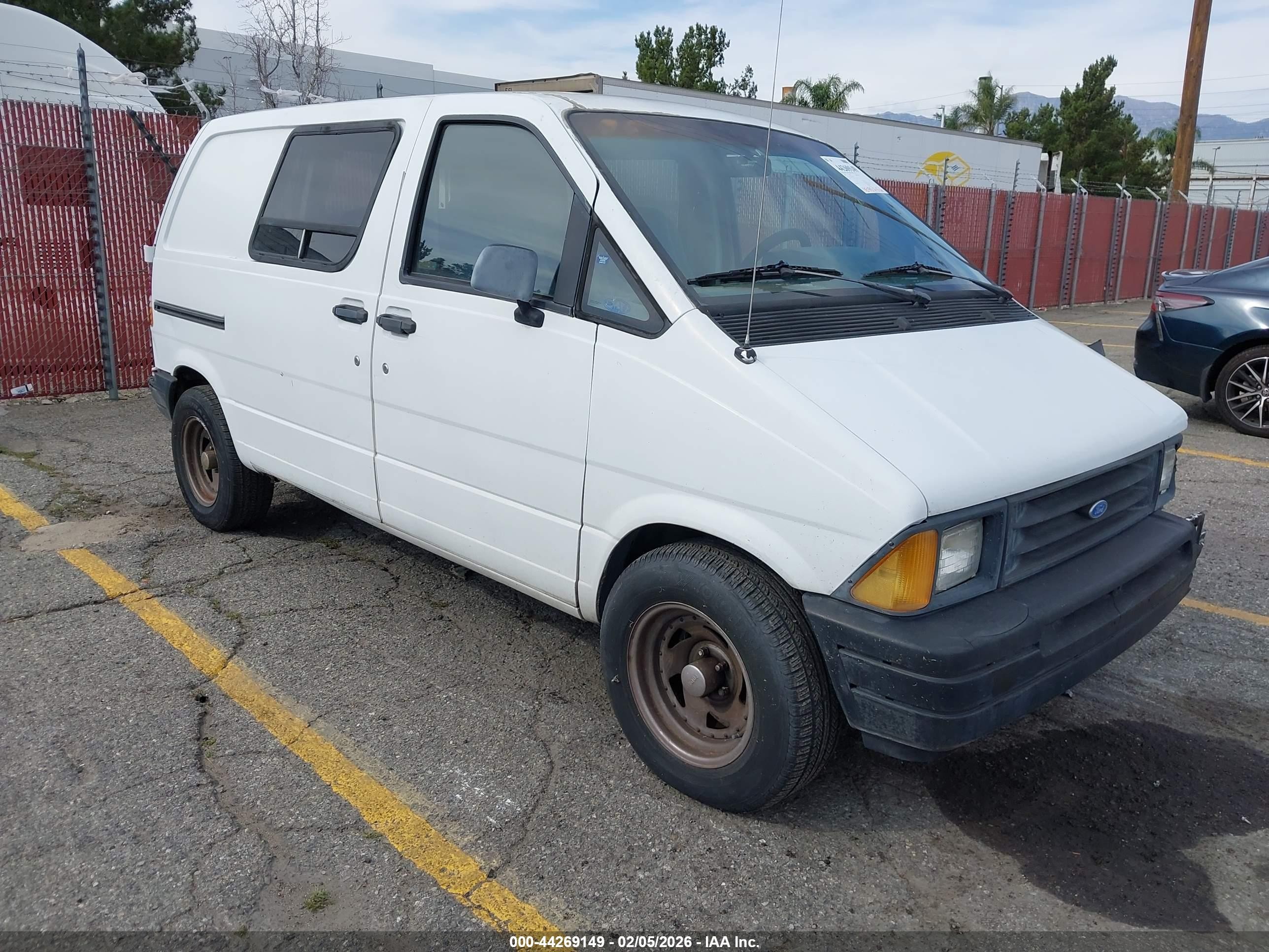 1991 Ford Aerostar, VIN 1FTCA14U1MZA49707 — Front end