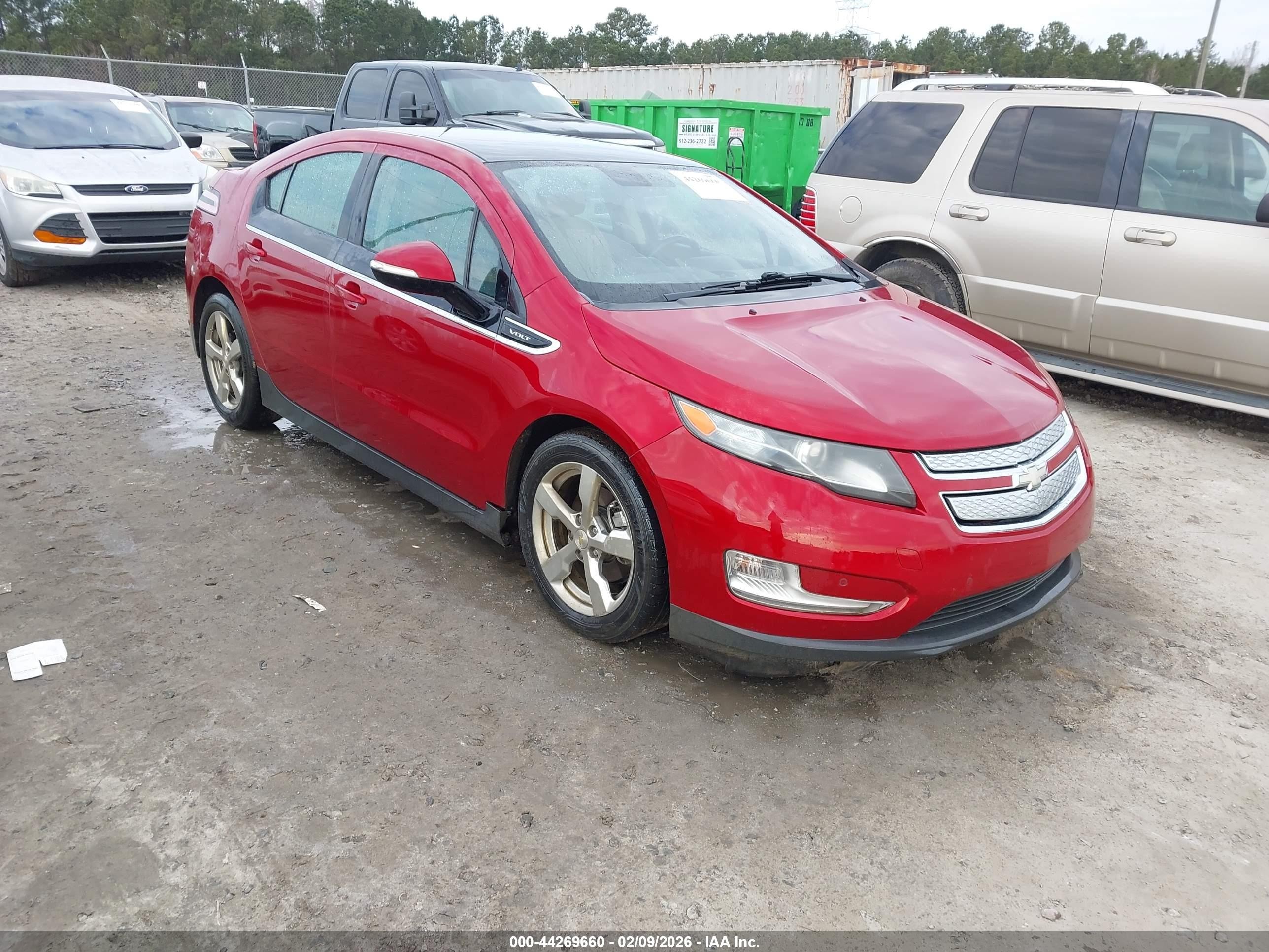 2011 Chevrolet Volt, VIN 1G1RD6E43BU101869 — Front end