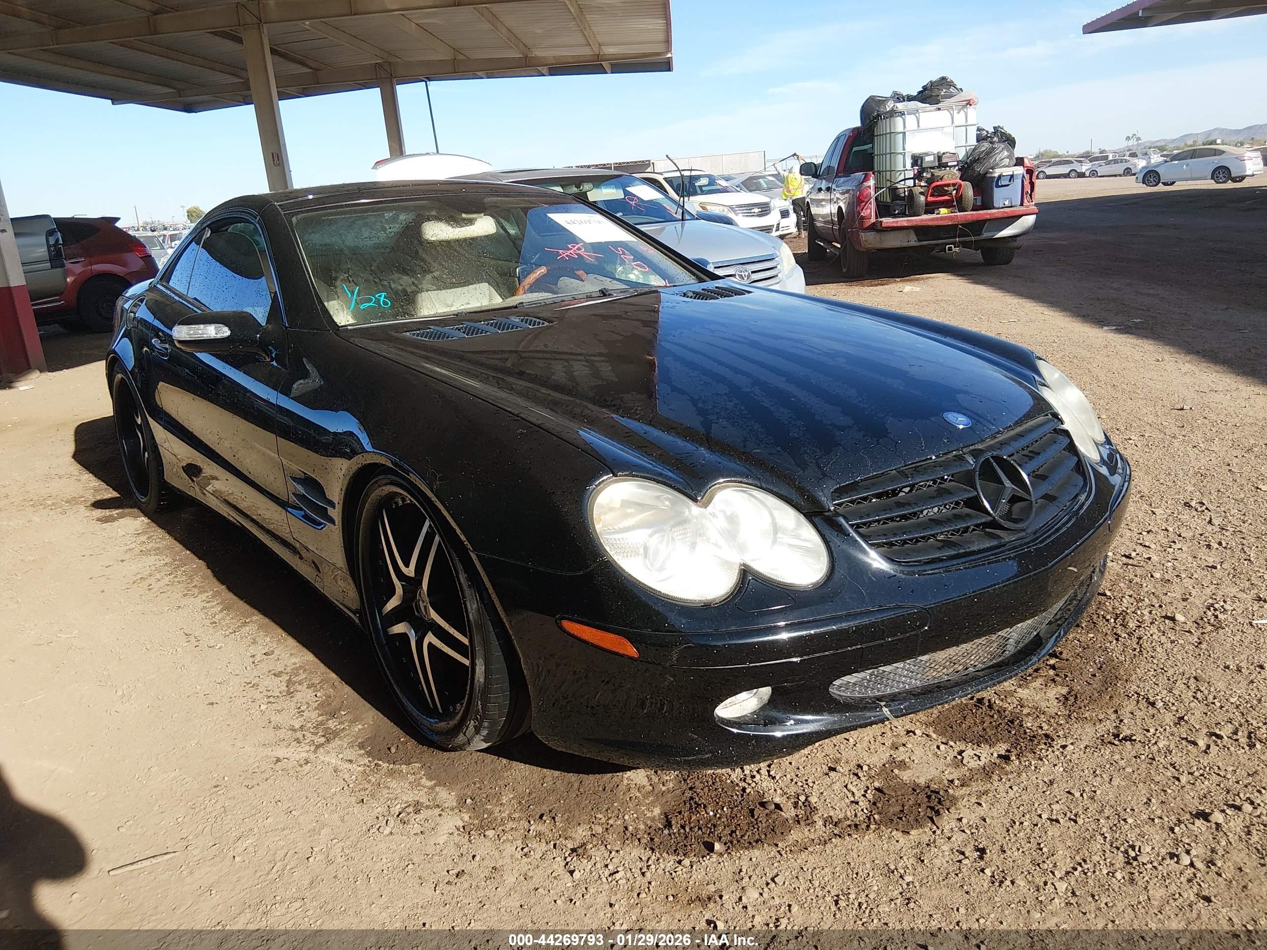 2004 Mercedes-Benz SL 500, VIN WDBSK75FX4F075735 — Фото с аукциона