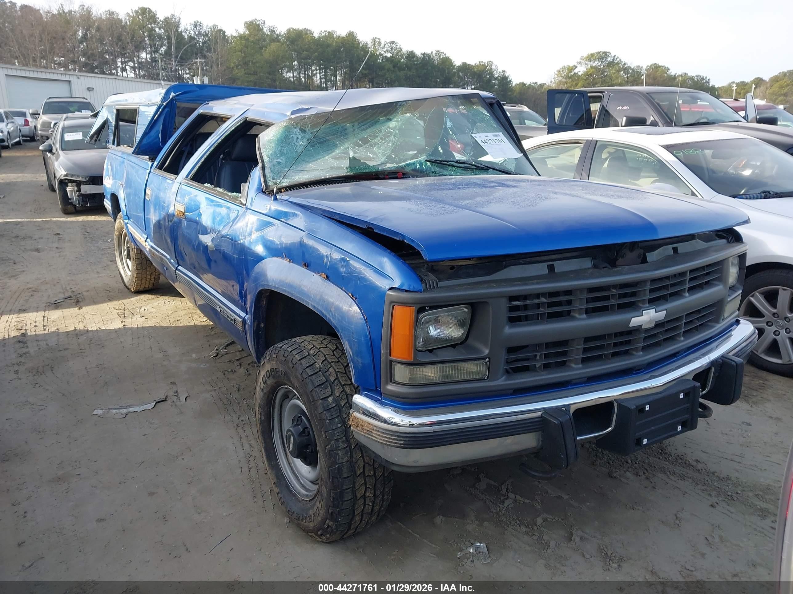 1997 Chevrolet Silverado 3500, VIN 1GCHK33F5VF048676 — Опрокидывание