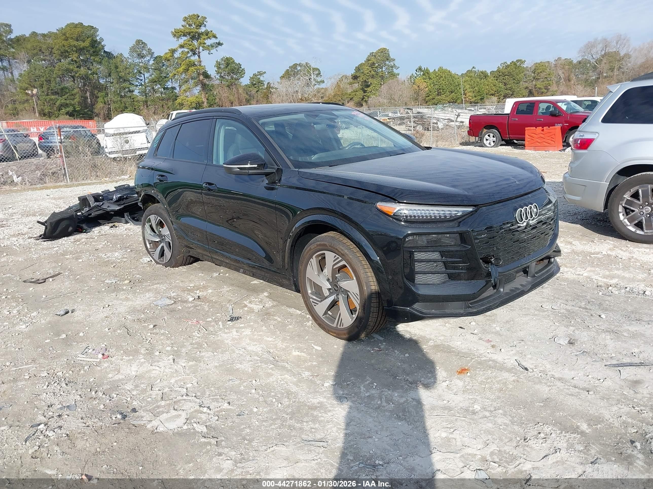 2025 Audi Q6 e-tron Premium Plus, VIN WA124BGF5SA051858 — Rear end