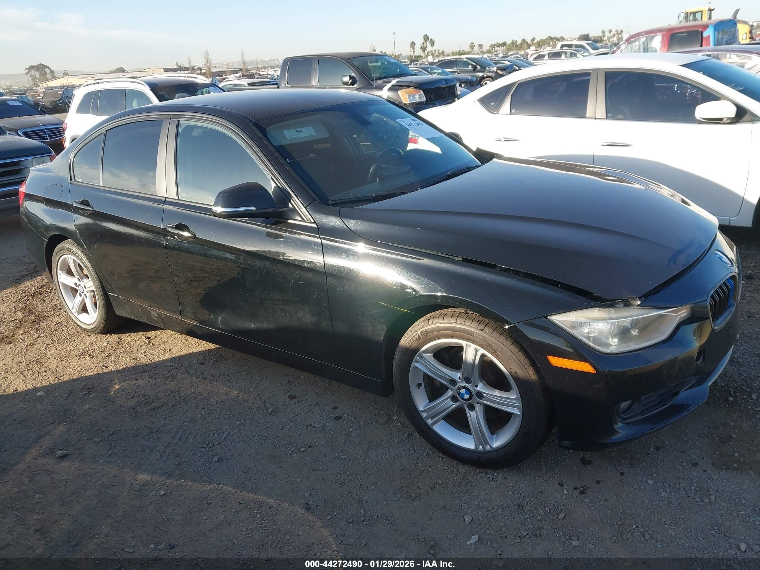 2014 BMW 3 Series 328i, VIN WBA3C1C54EK110091 — Front end