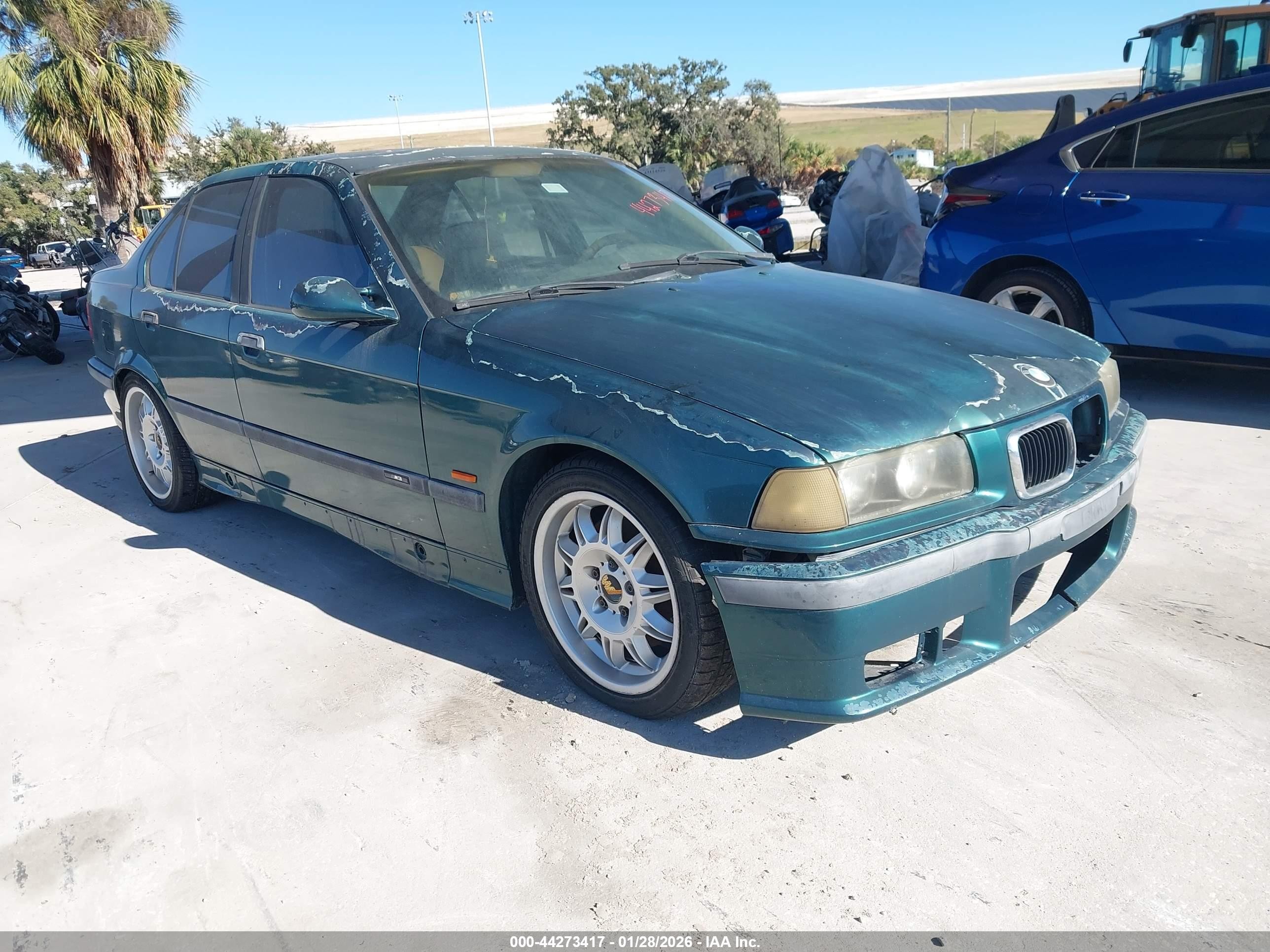 1997 BMW M3, VIN WBSCD0329VEE11417 — Перед