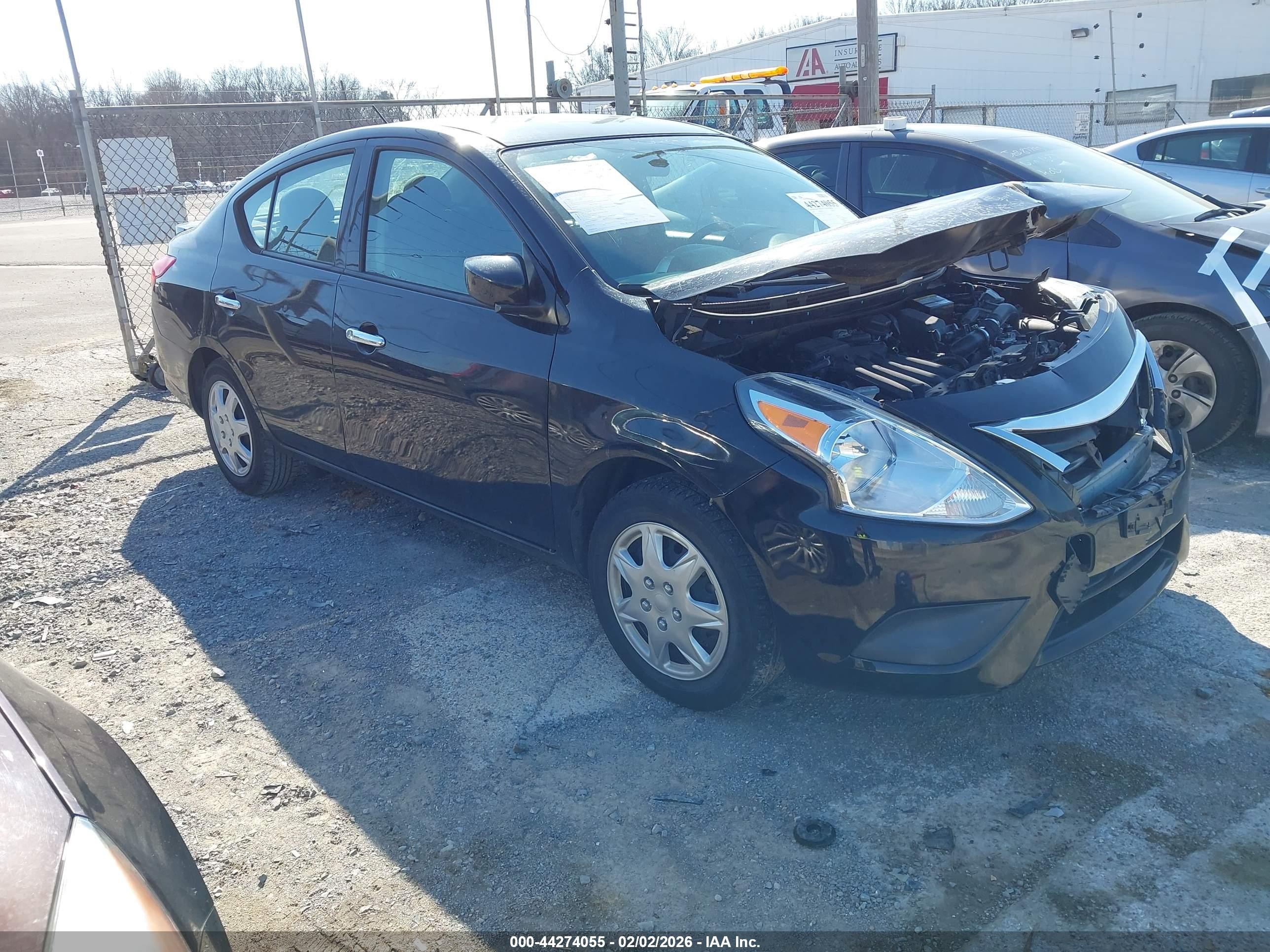 2019 Nissan Versa SV, VIN 3N1CN7APXKL819917 — Front end