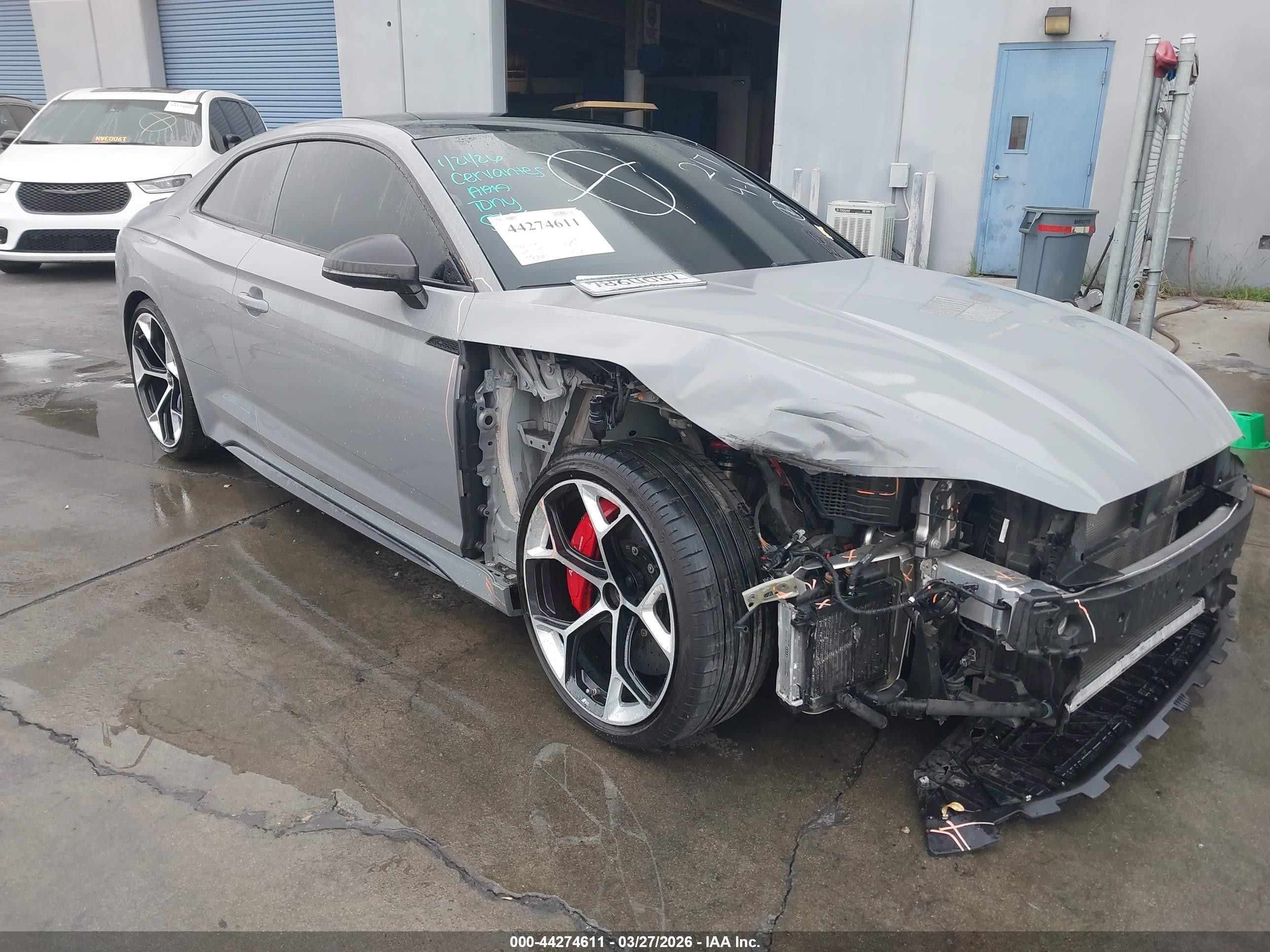 2023 Audi RS 5, VIN WUANWAF53PA901920 — Перед