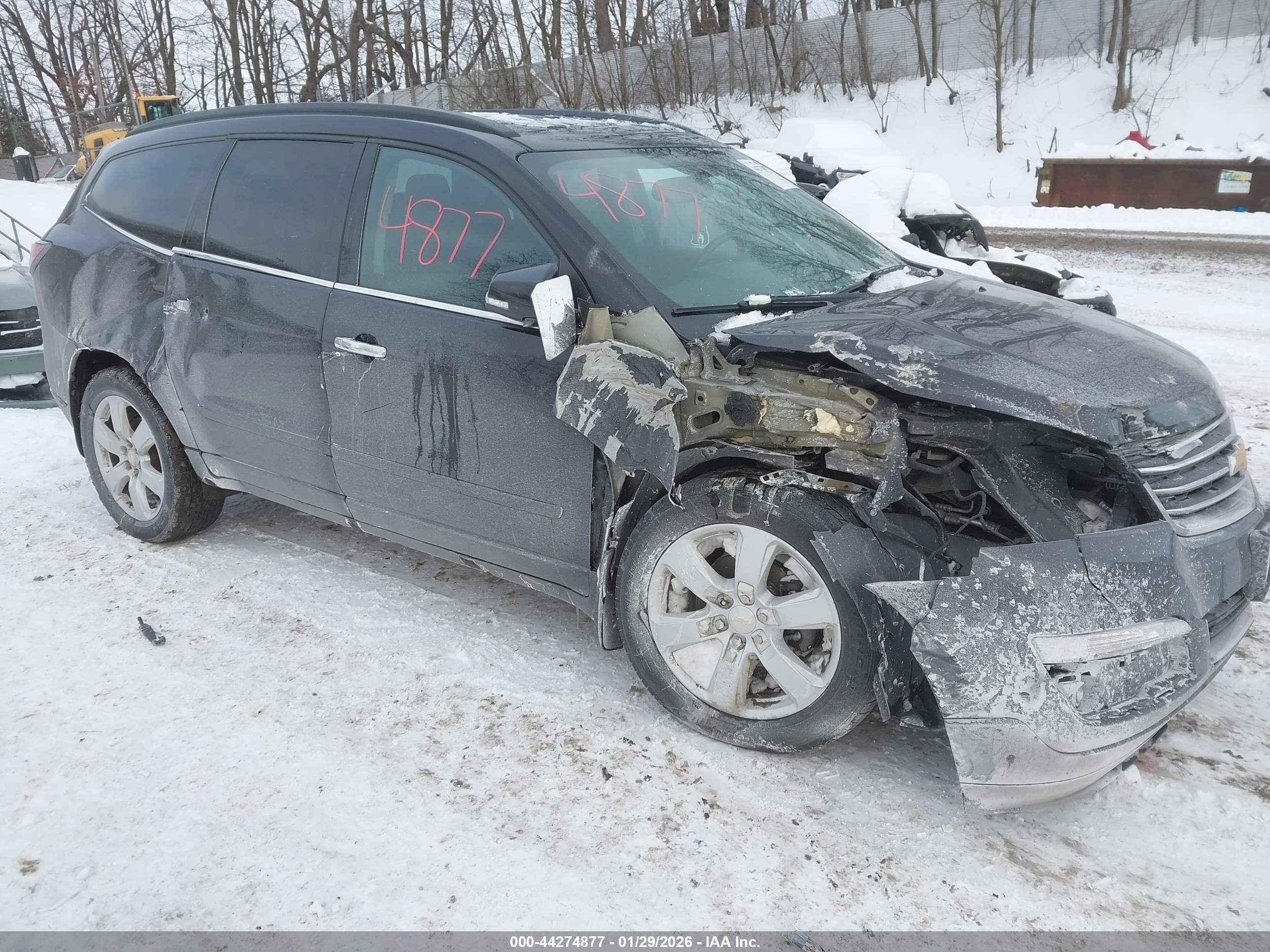 2017 Chevrolet Traverse LT, VIN 1GNKVGKD8HJ258251 — Front end