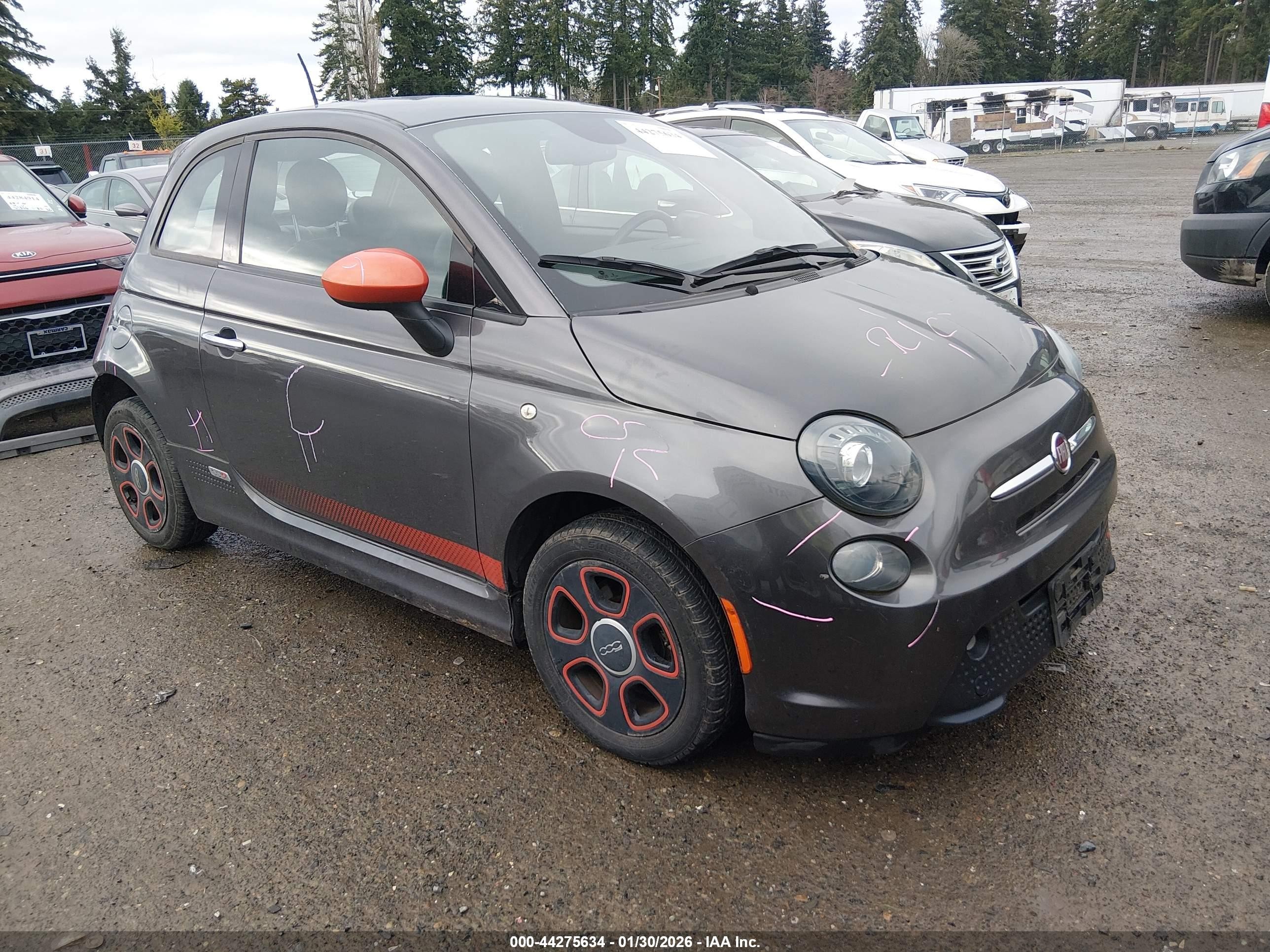 2014 FIAT 500e, VIN 3C3CFFGE1ET227647 — Rear end