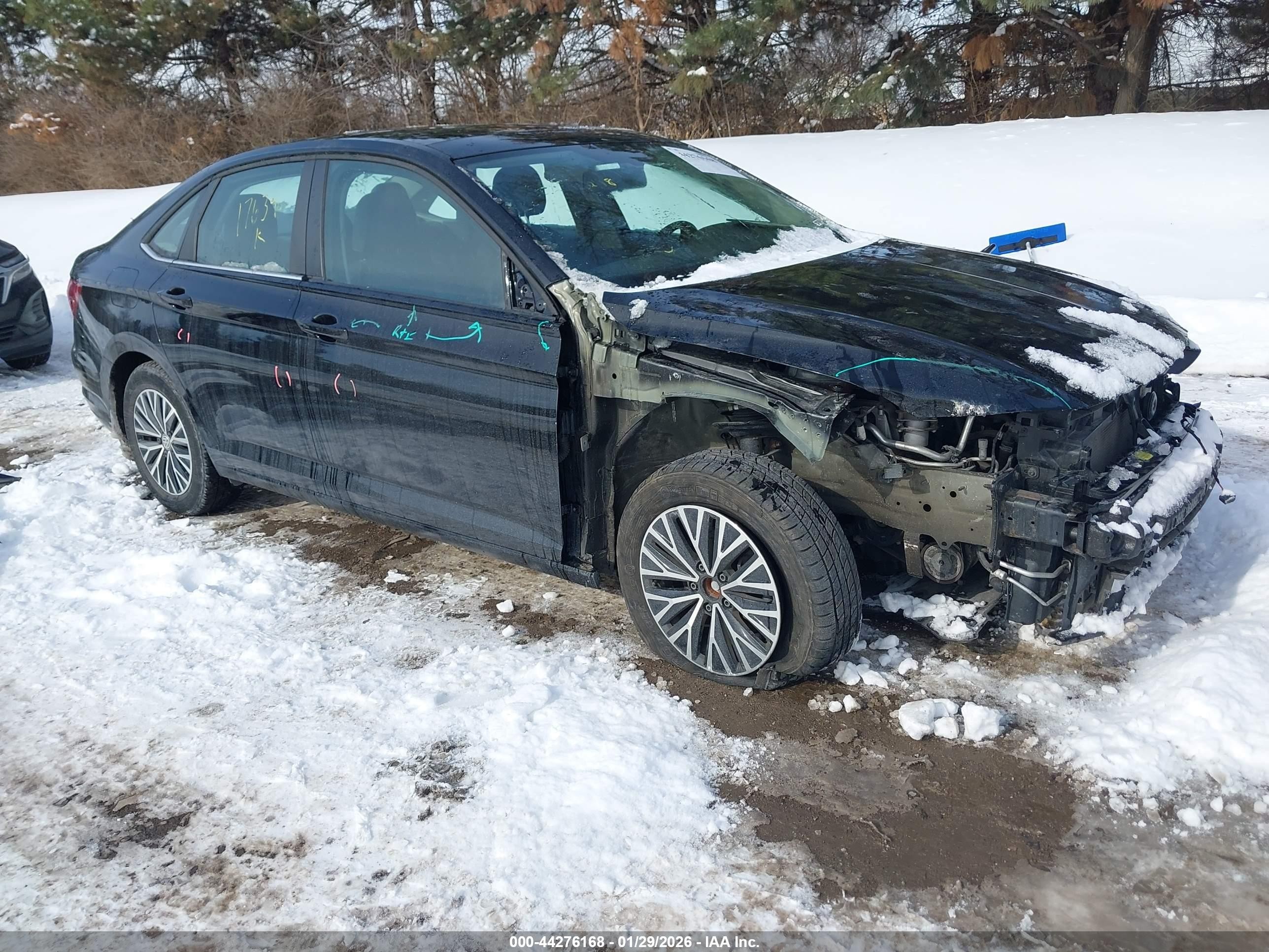 2019 Volkswagen Jetta S, VIN 3VWCB7BU6KM176340 — Перед