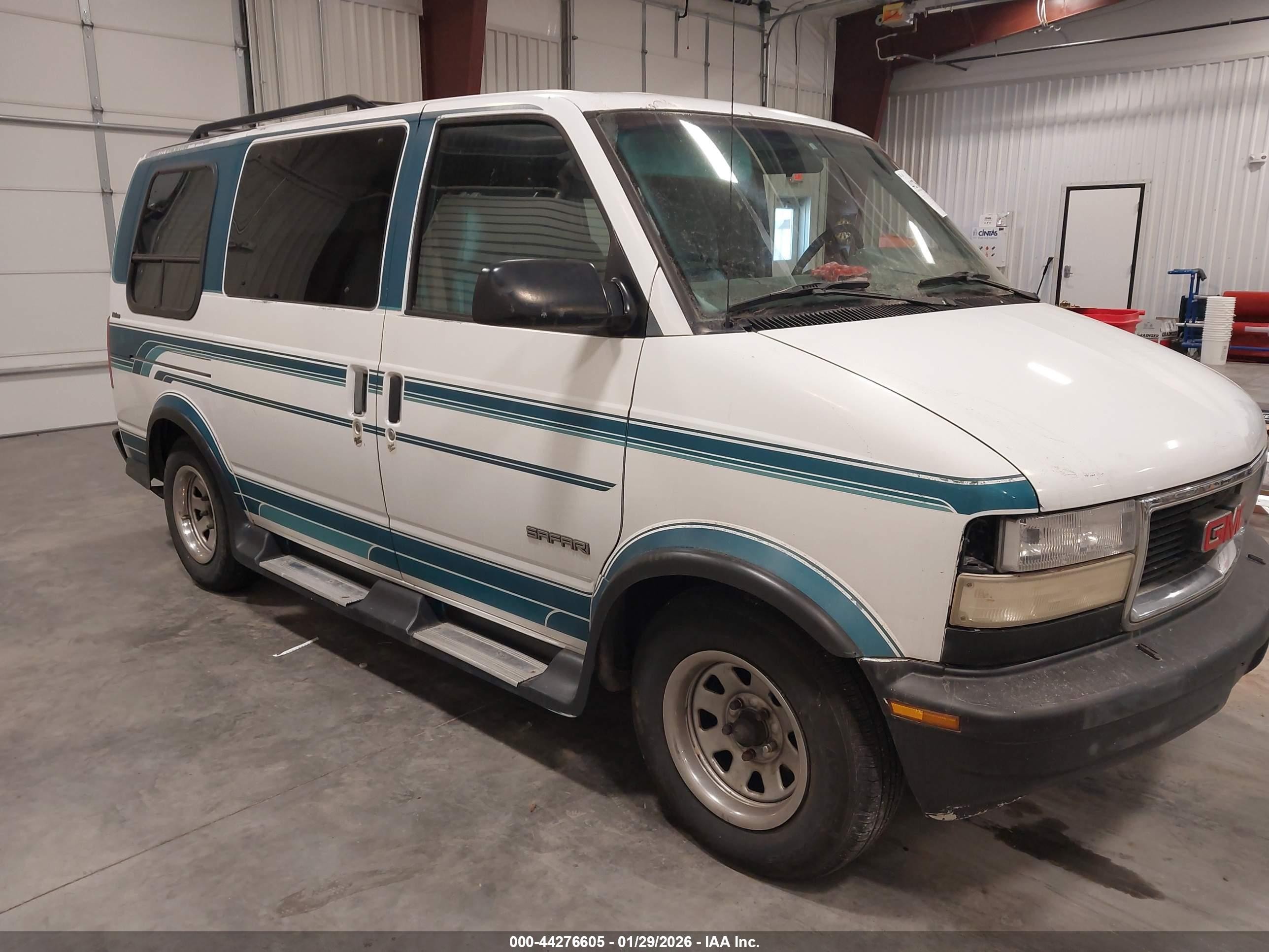 1995 GMC Safari Cargo YF7, VIN 1GDDM19W9SB532482 — All over