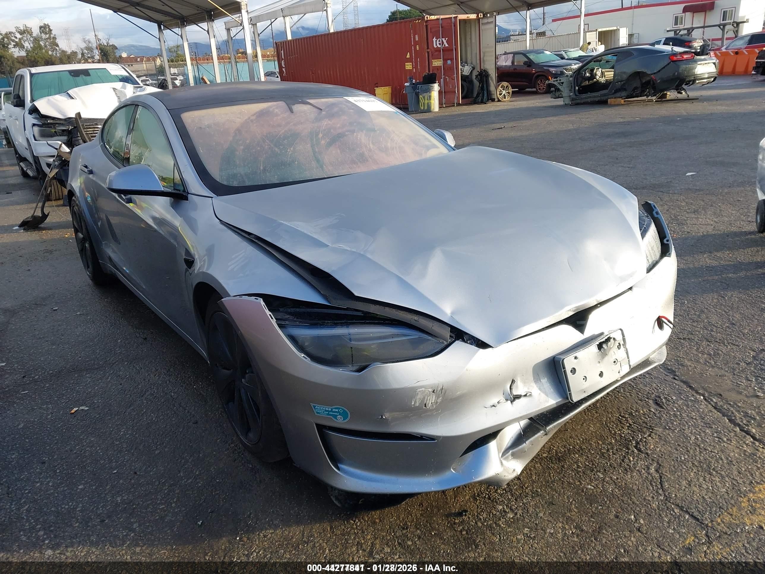 2025 Tesla Model S, VIN 5YJSA1E52SF549624 — Front end