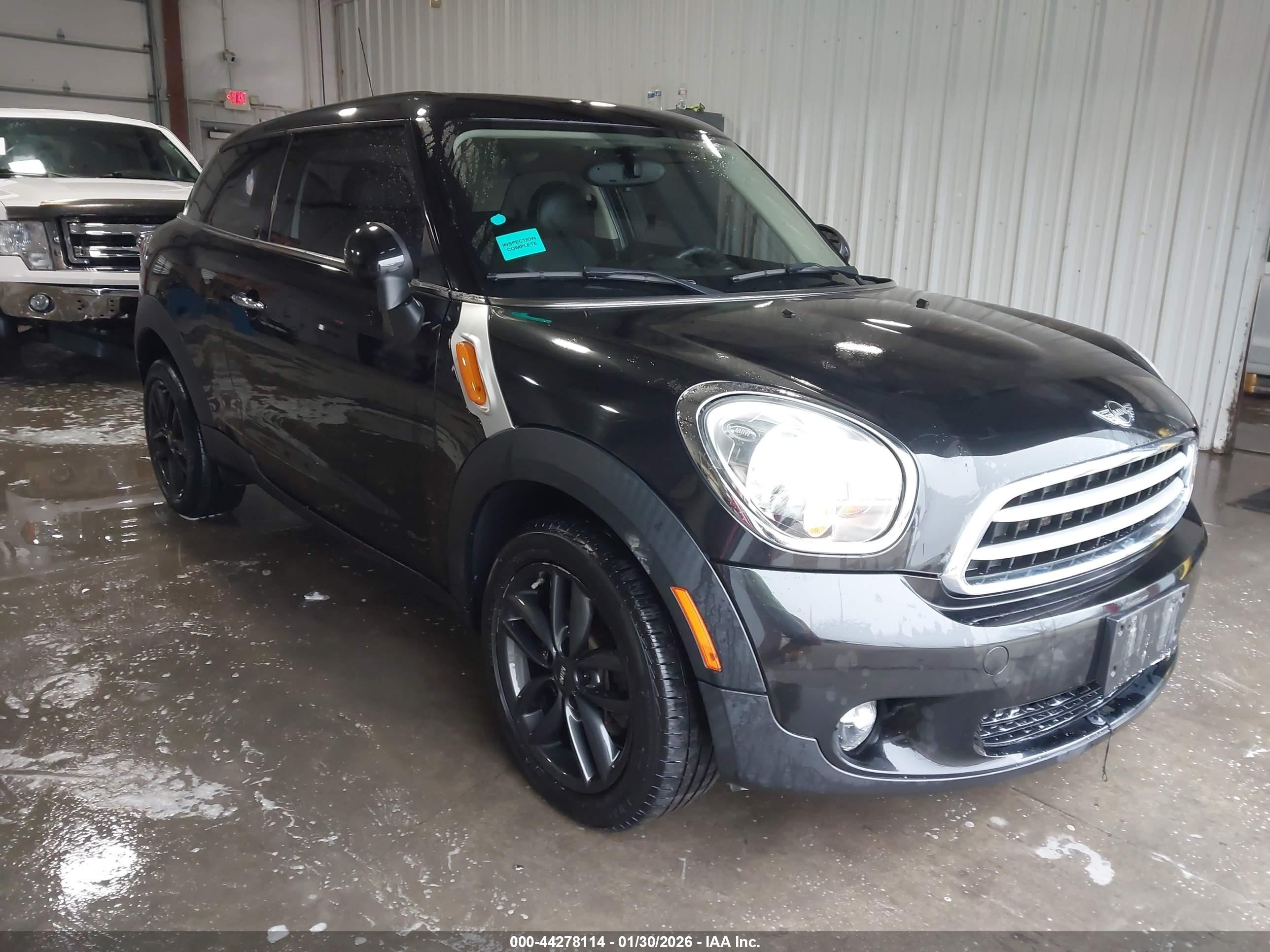 2013 MINI Paceman, VIN WMWSS1C54DWN94155 — Перед