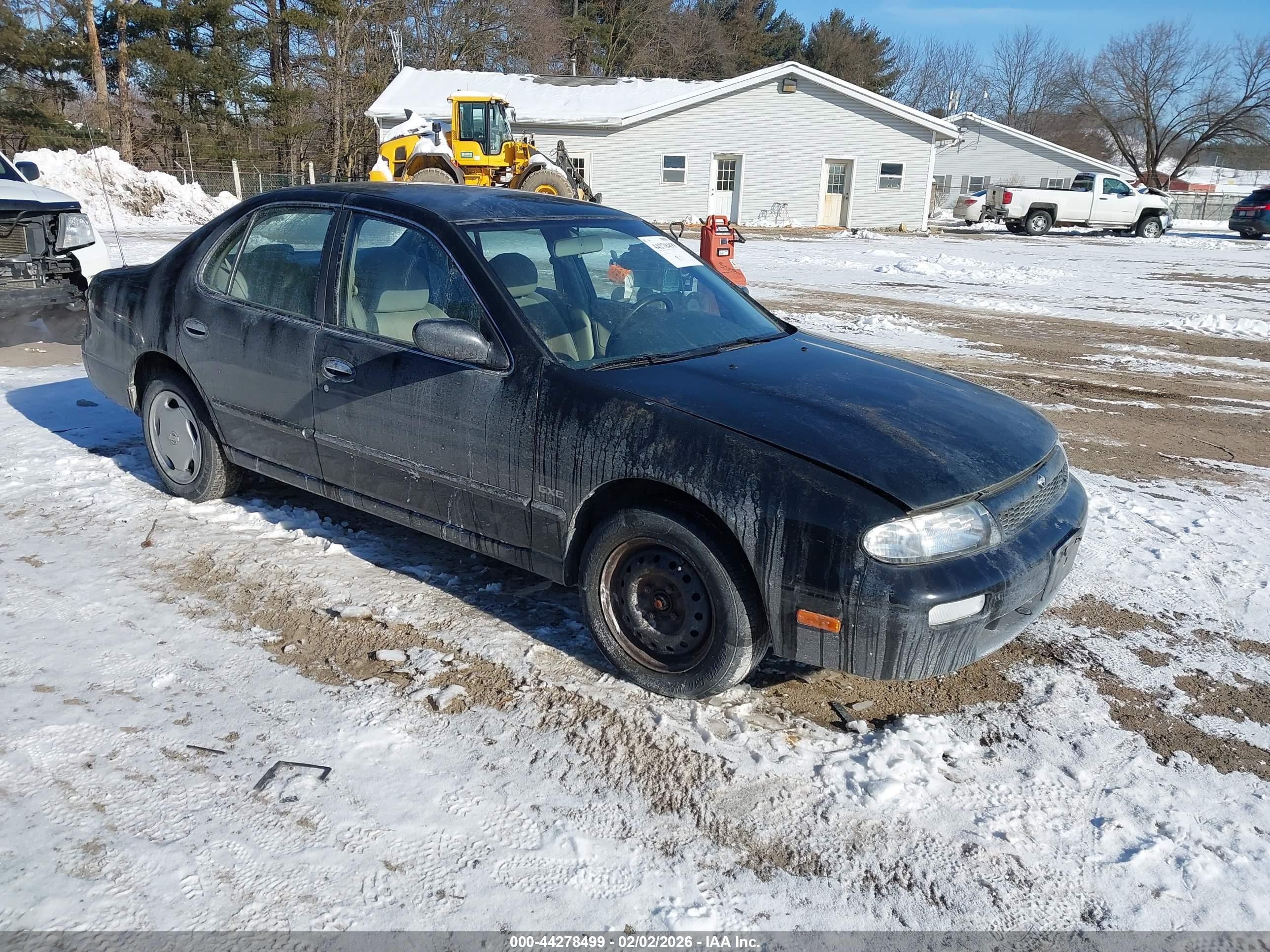 1994 Nissan Altima GLE, VIN 1N4BU31DXRC102388 — Front end