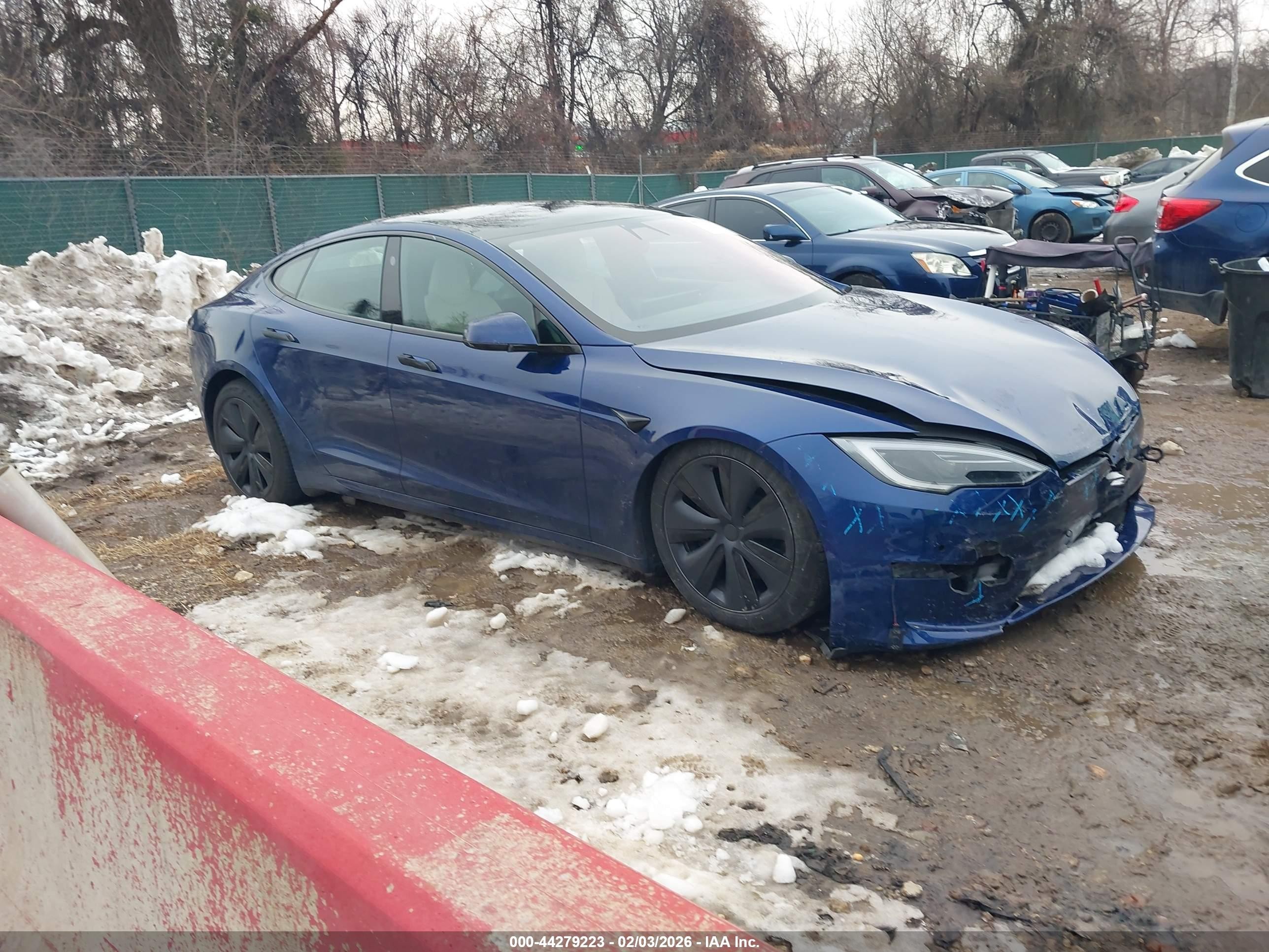 2022 Tesla Model S, VIN 5YJSA1E5XNF486230 — Перед