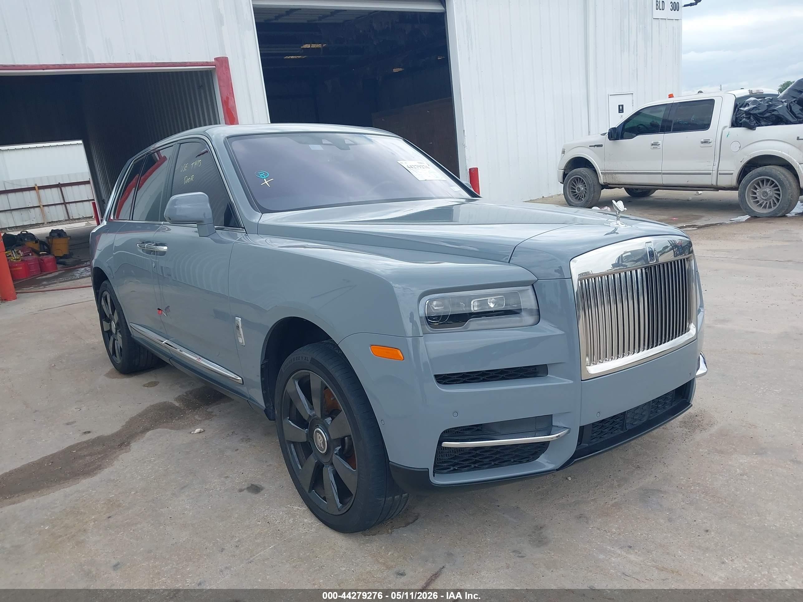 2022 Rolls-Royce Cullinan, VIN SLATV4C05NU213986 — Normal wear