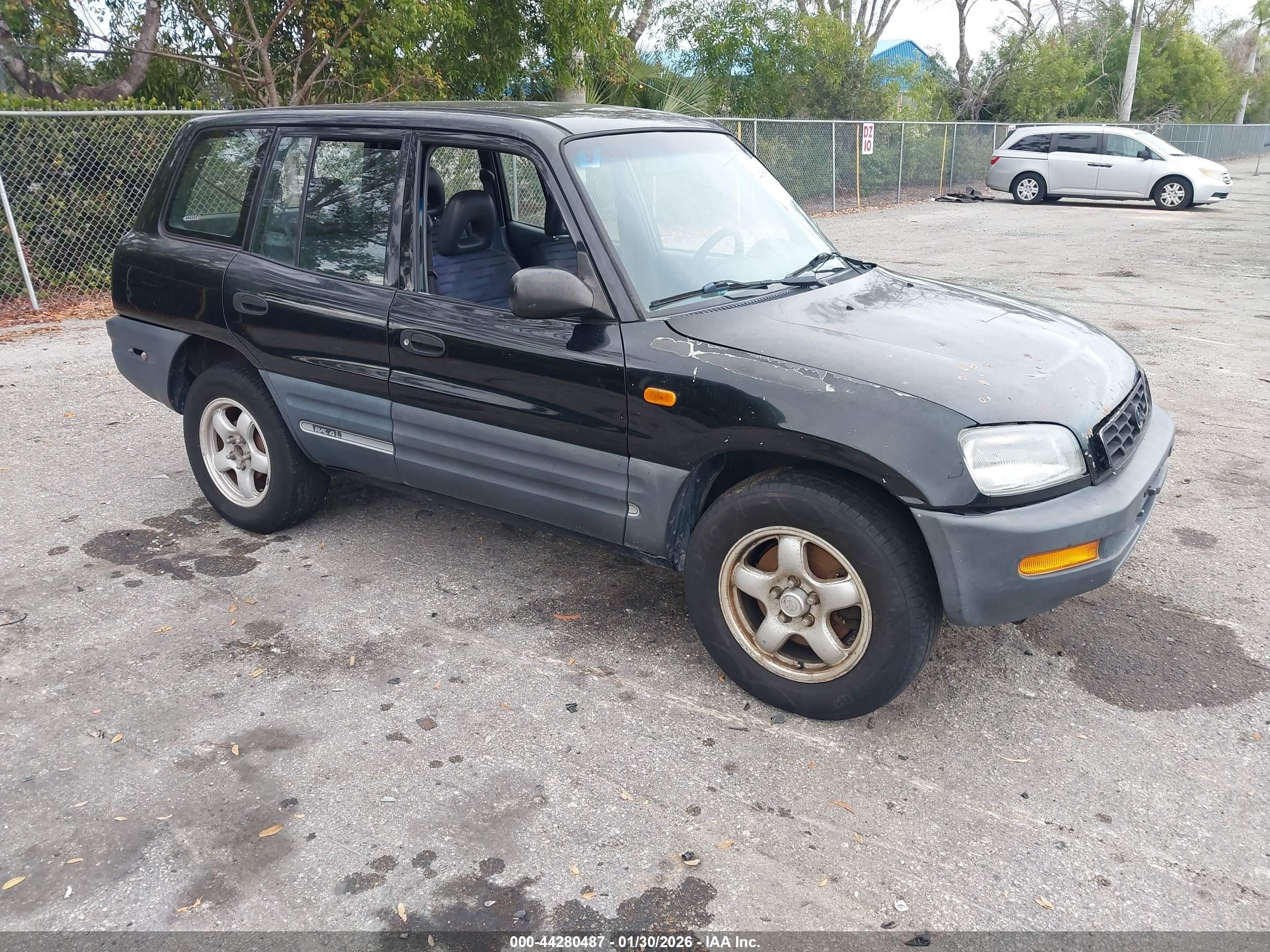 1997 Toyota RAV4, VIN JT3HP10V6V7058343 — Normal wear