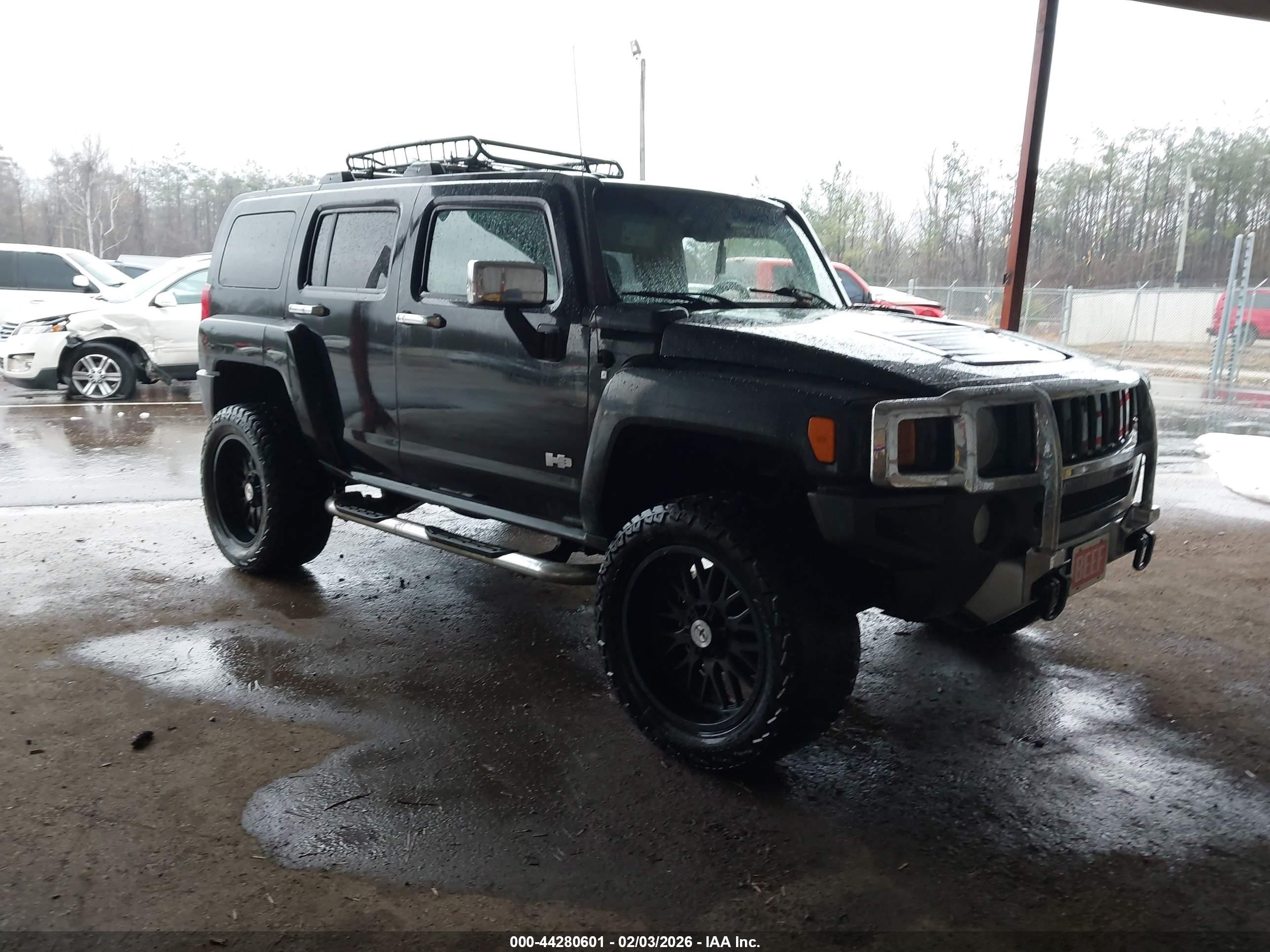 2008 Hummer H3 SUV, VIN 5GTEN13E688101702 — Roof