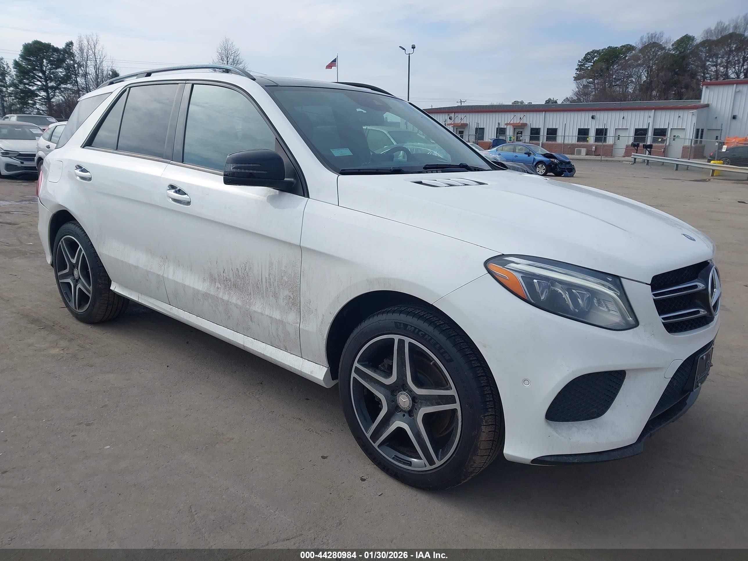 2016 Mercedes-Benz GLE 400, VIN 4JGDA5GB5GA790866 — Rear end
