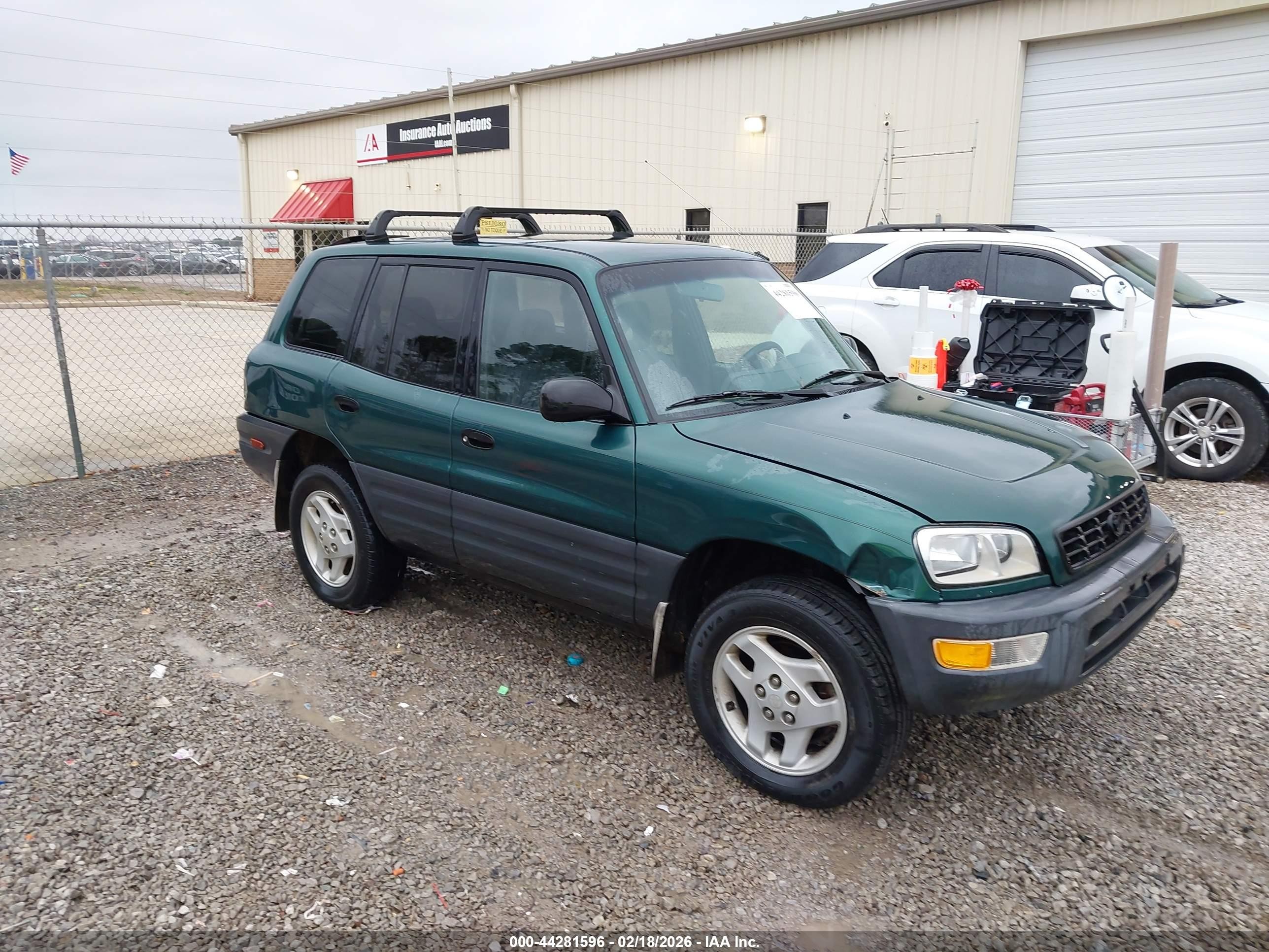 1998 Toyota RAV4, VIN JT3HP10V4W0157141 — Front end