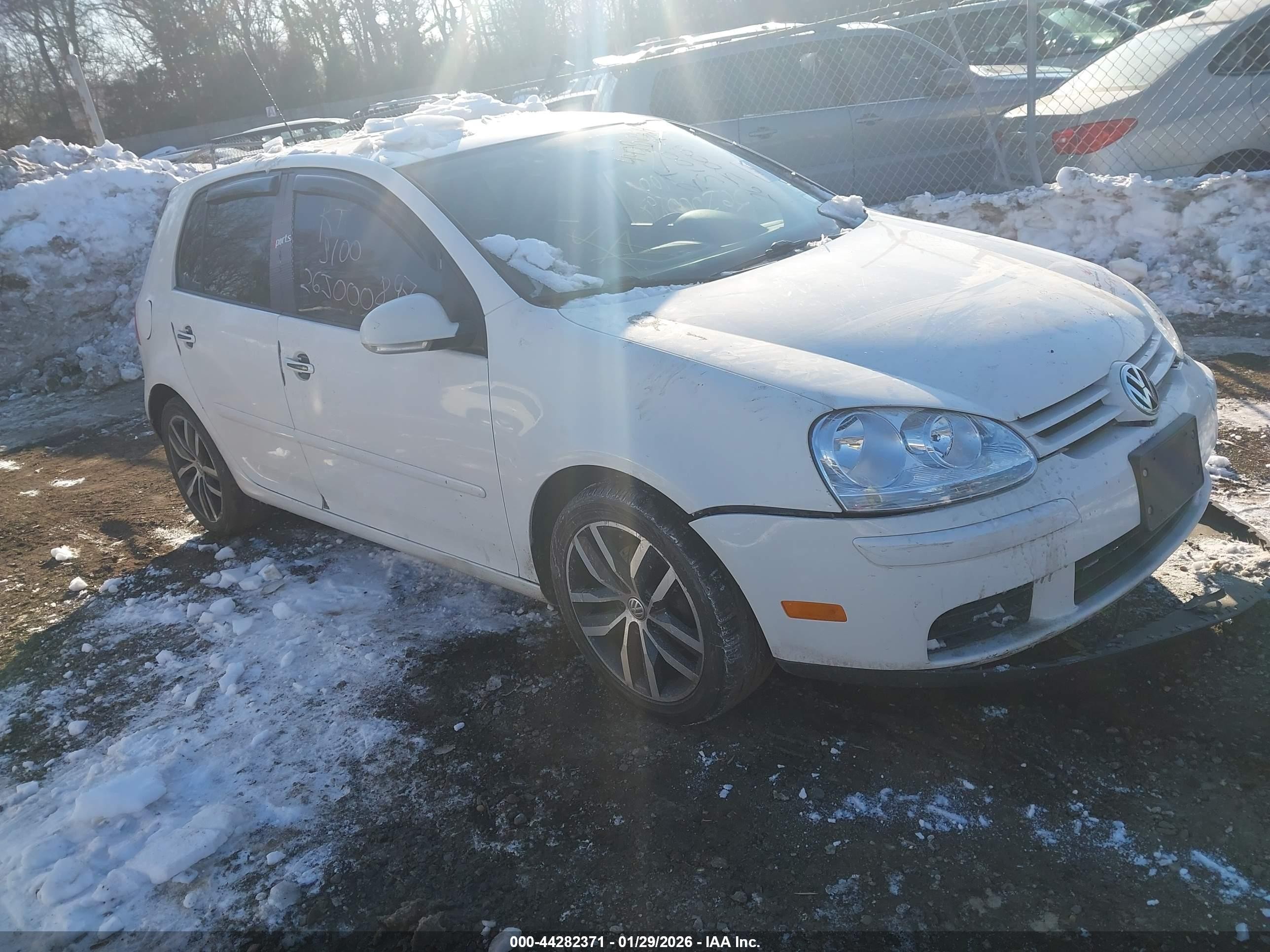 2007 Volkswagen Rabbit, VIN WVWDR71K47W267309 — Перед