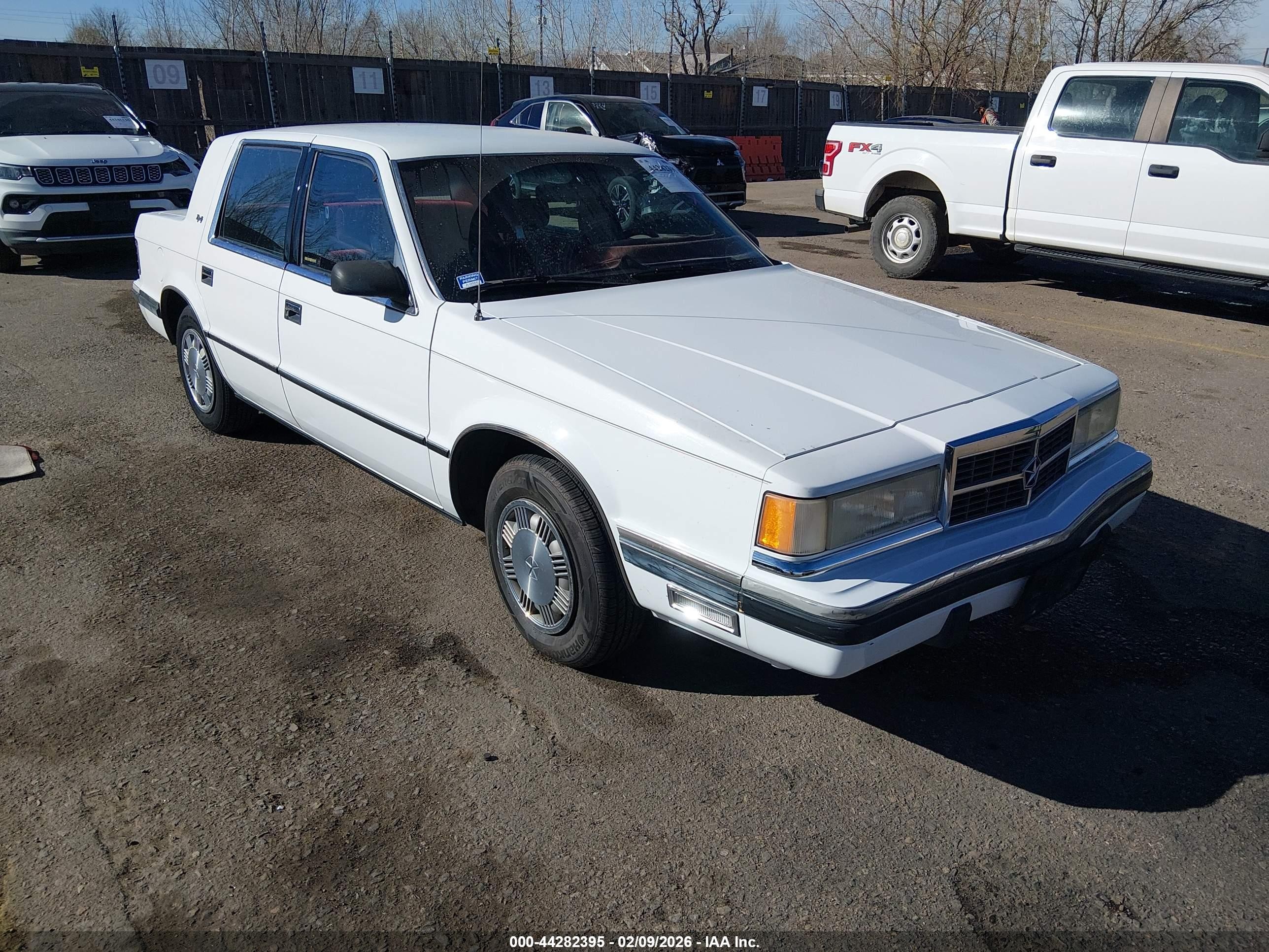 1988 Dodge Dynasty, VIN 1B3BU4634JD173148 — Side