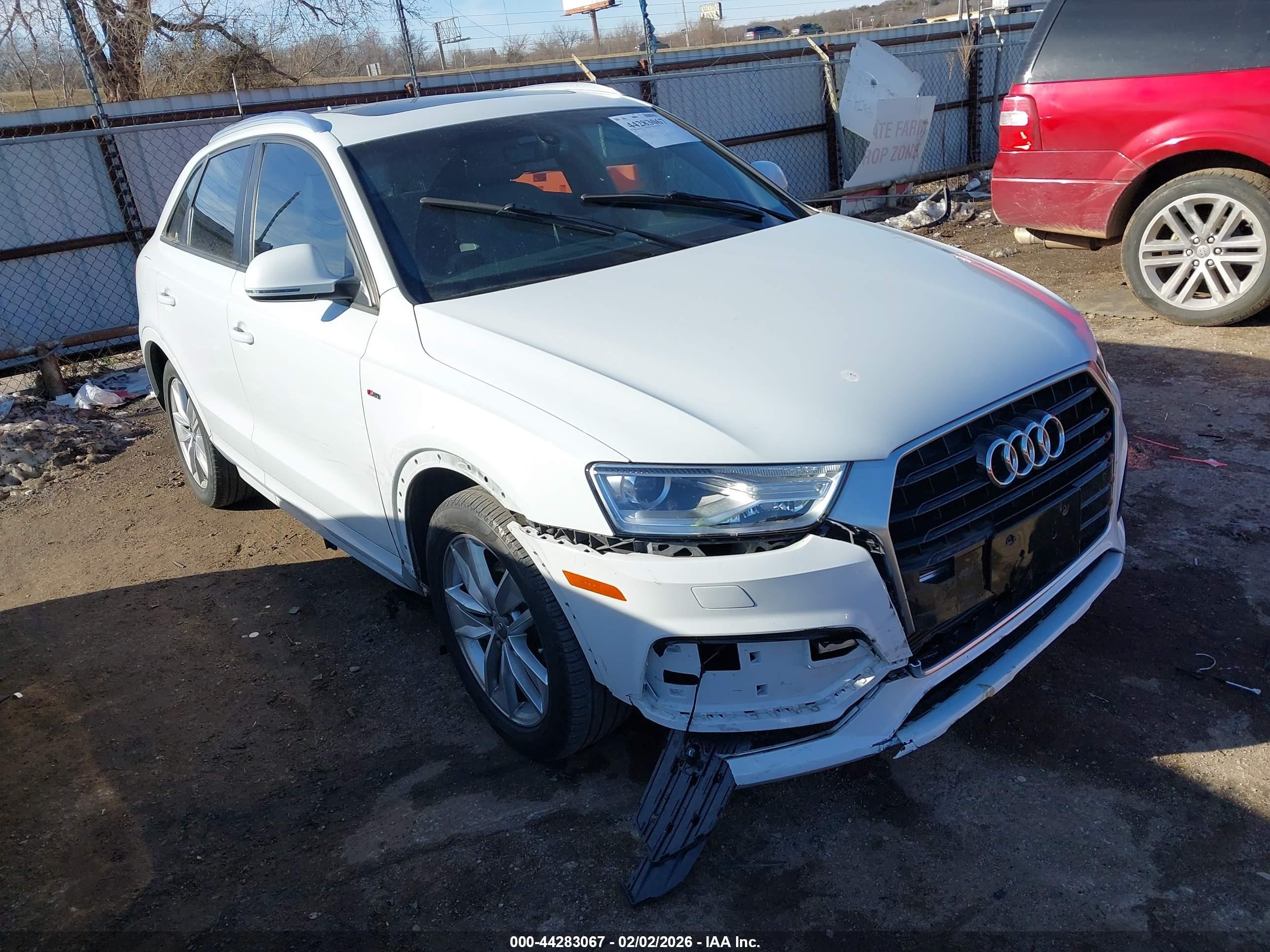 2018 Audi Q3 Premium, VIN WA1ECCFS3JR023576 — Front end