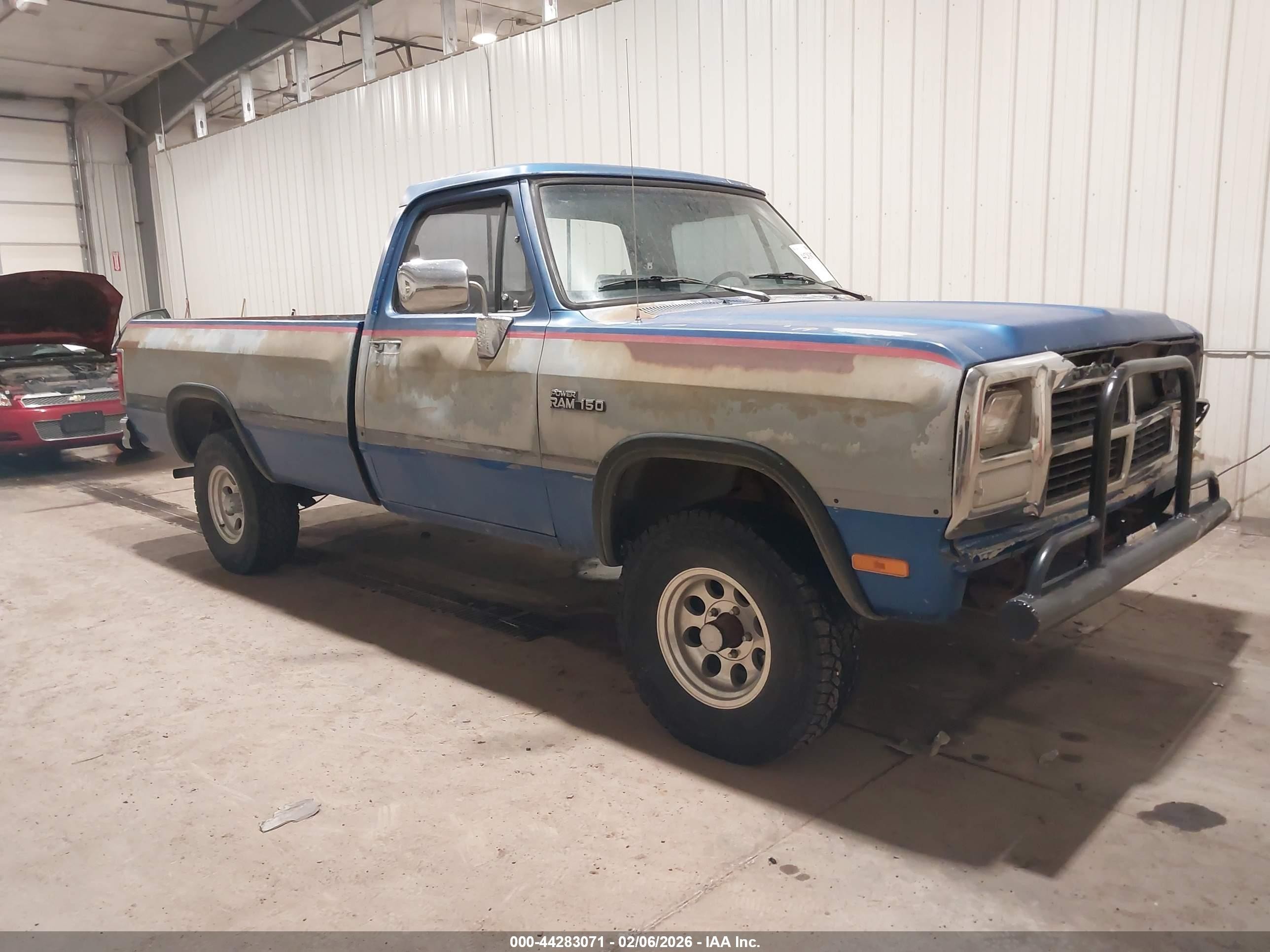 1991 Dodge W SERIES, VIN 1B7HM16YXMS264783 — Front end