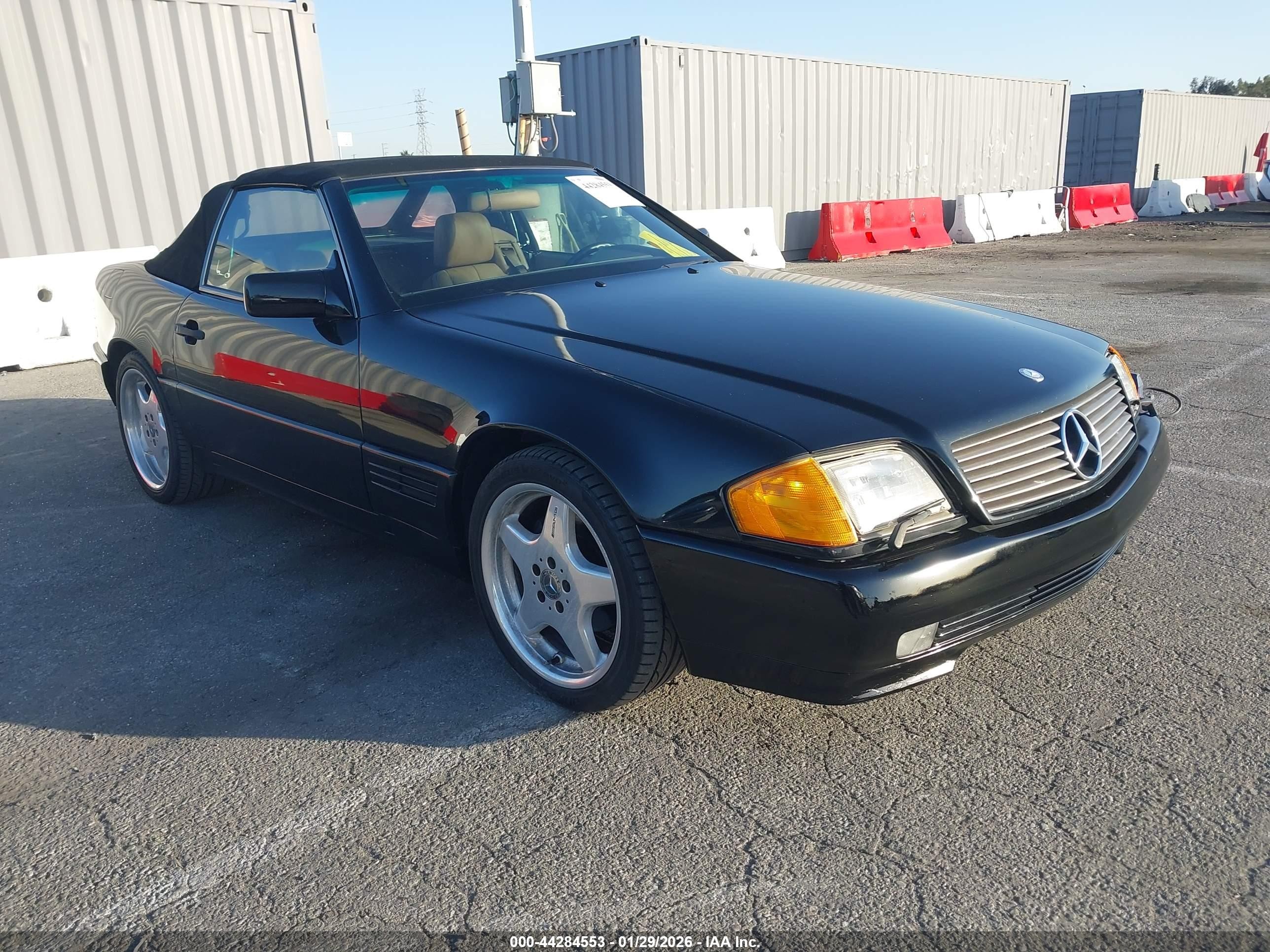 1991 Mercedes-Benz 500, VIN WDBFA66E9MF033268 — Normal wear