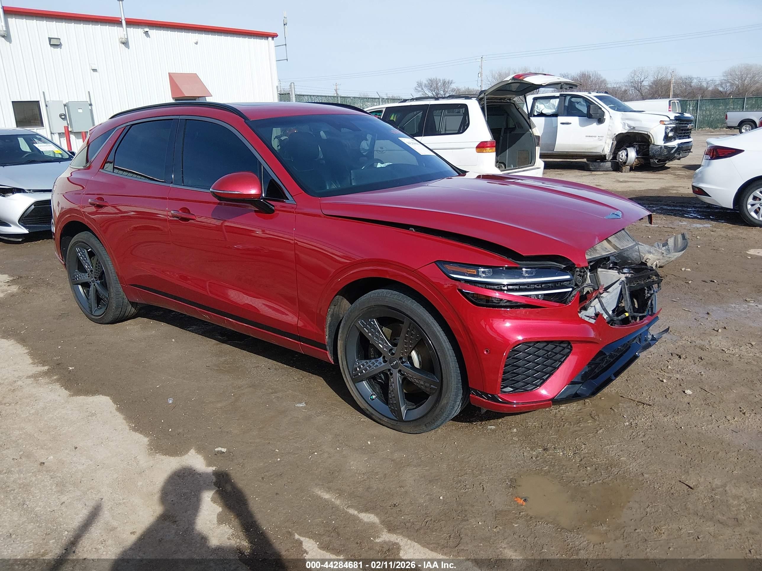 2024 Genesis GV70 2.5T, VIN 5NMMADTB4RH009056 — Front end