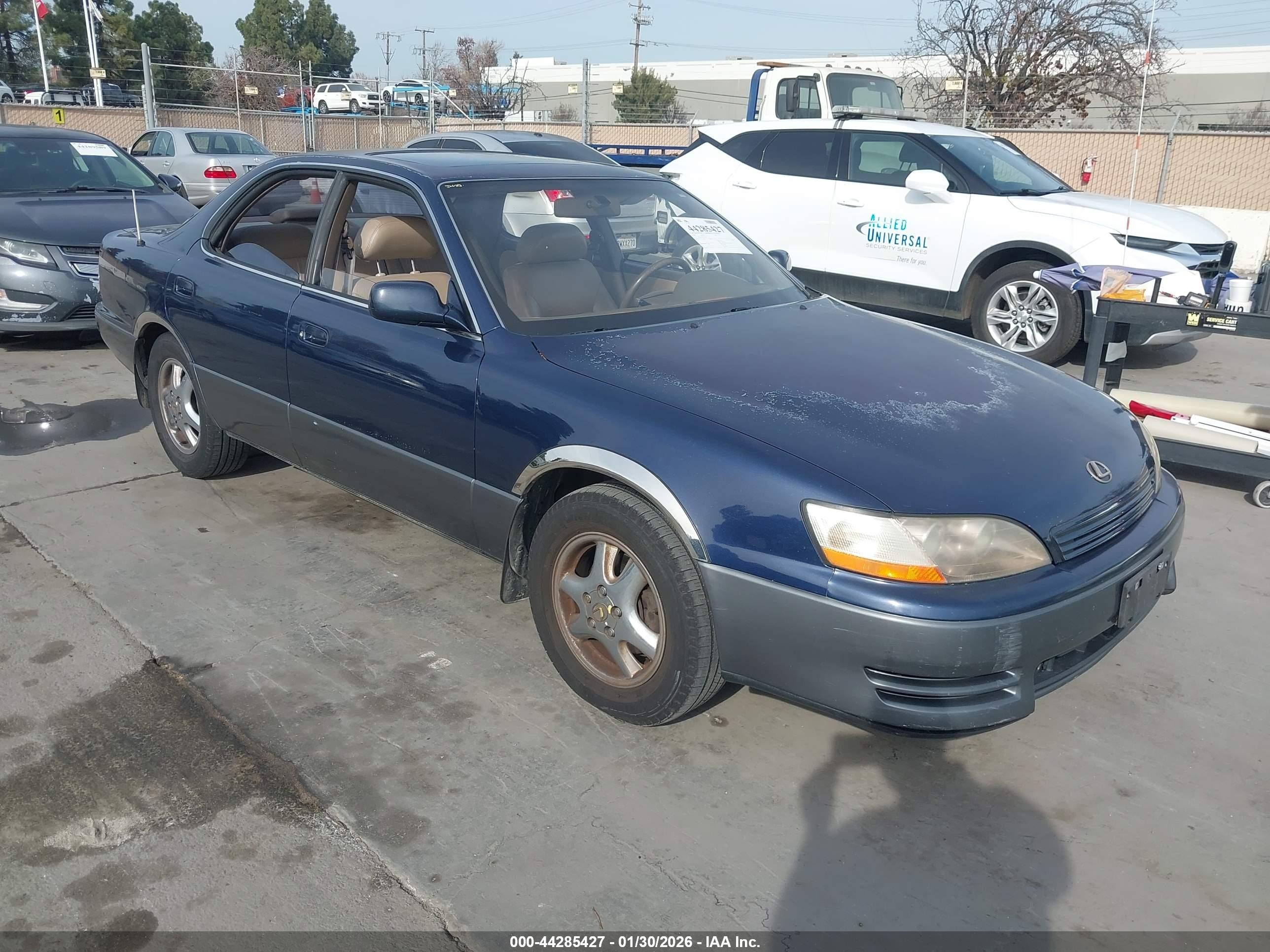 1996 Lexus ES 300, VIN JT8BF12G1T0133408 — Зад