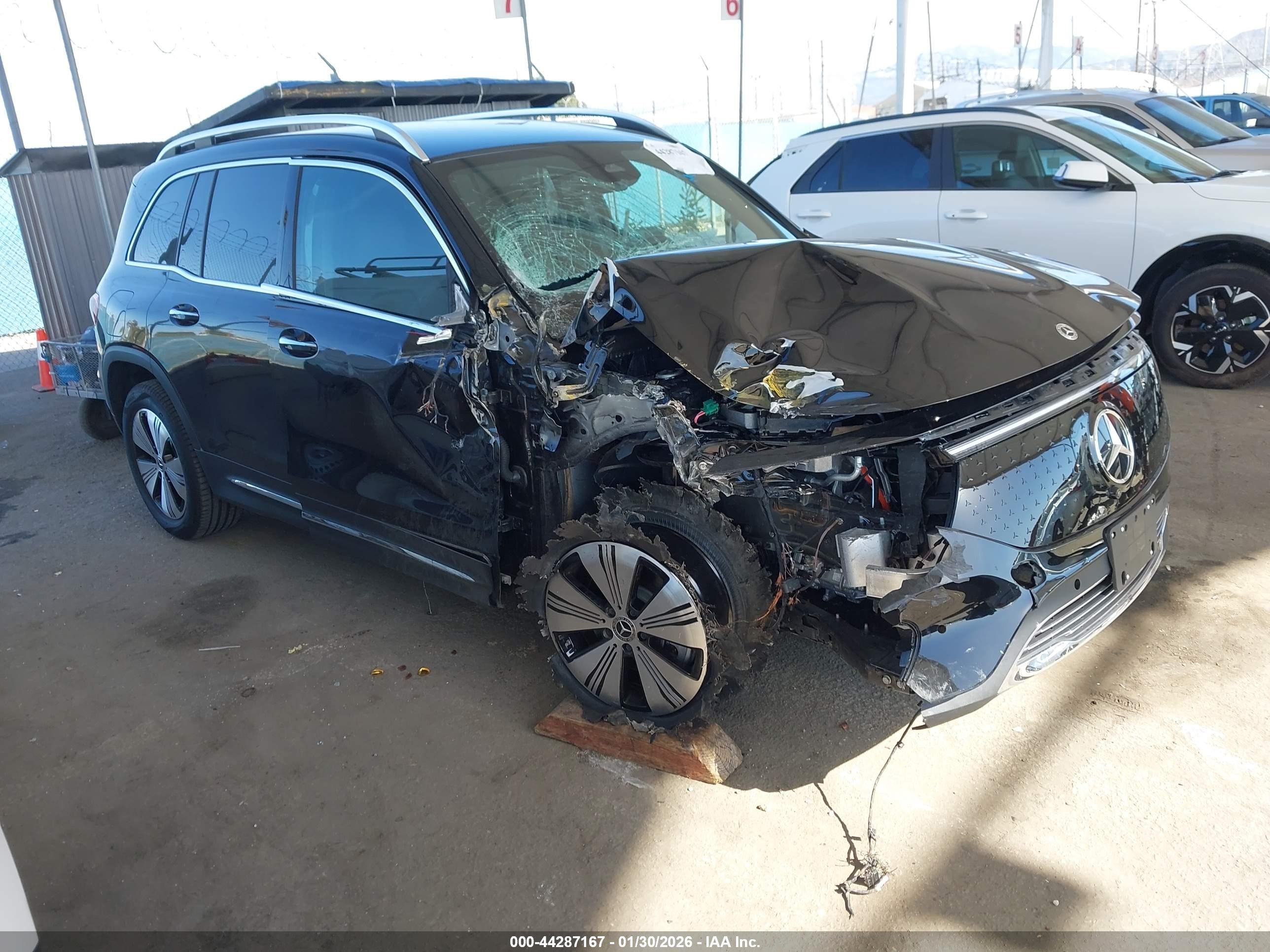 2025 Mercedes-Benz EQB 250+, VIN W1N9M0CB5SN134249 — Front end