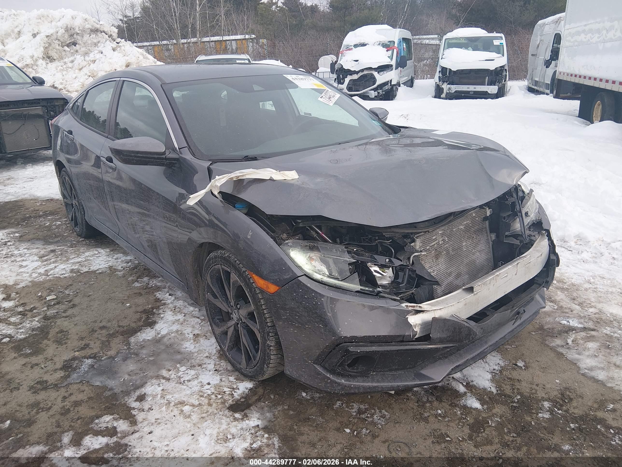2021 Honda Civic Sport, VIN 2HGFC2F81MH521841 — Front end