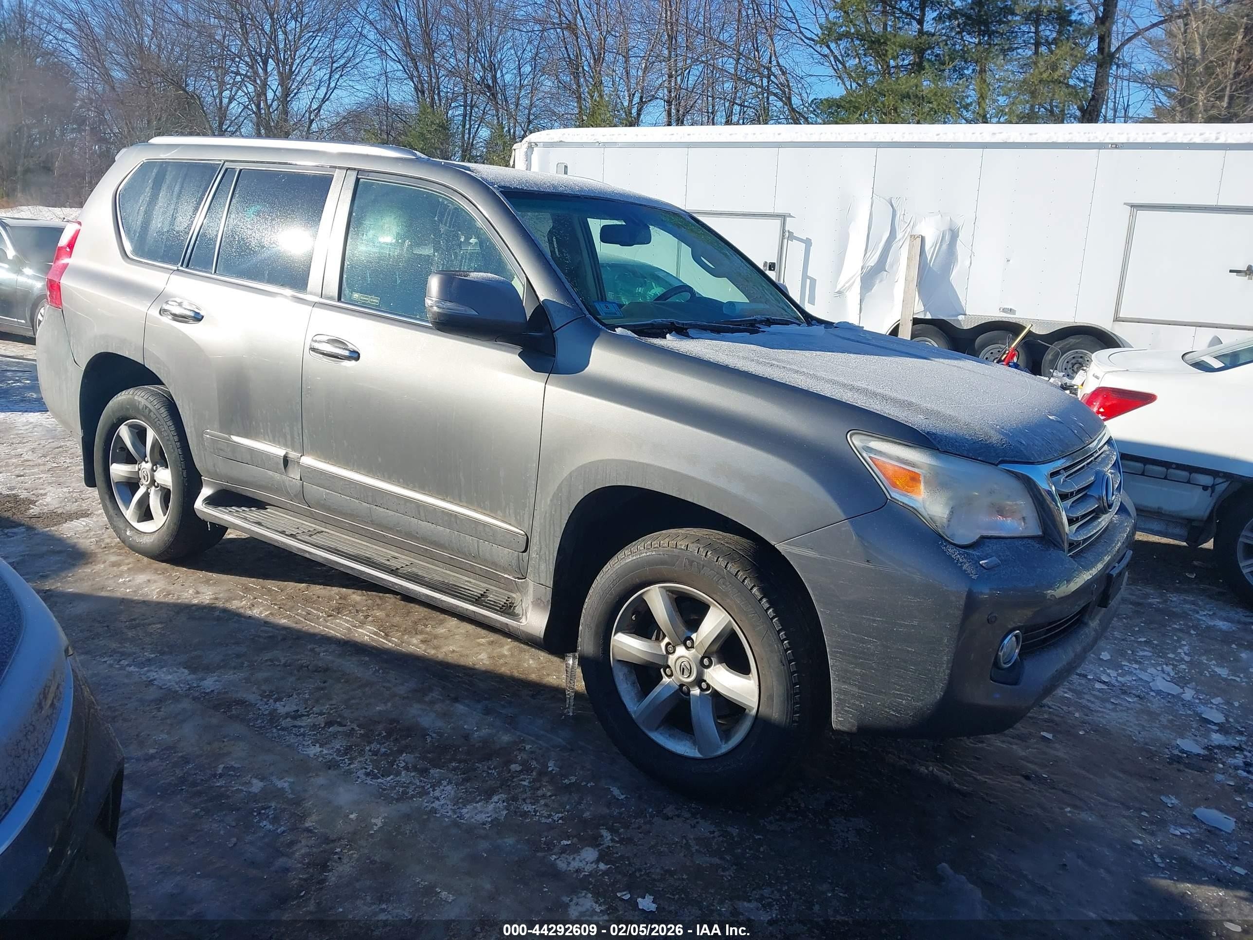 2011 Lexus GX 460 Premium, VIN JTJJM7FX2B5018962 — Front end
