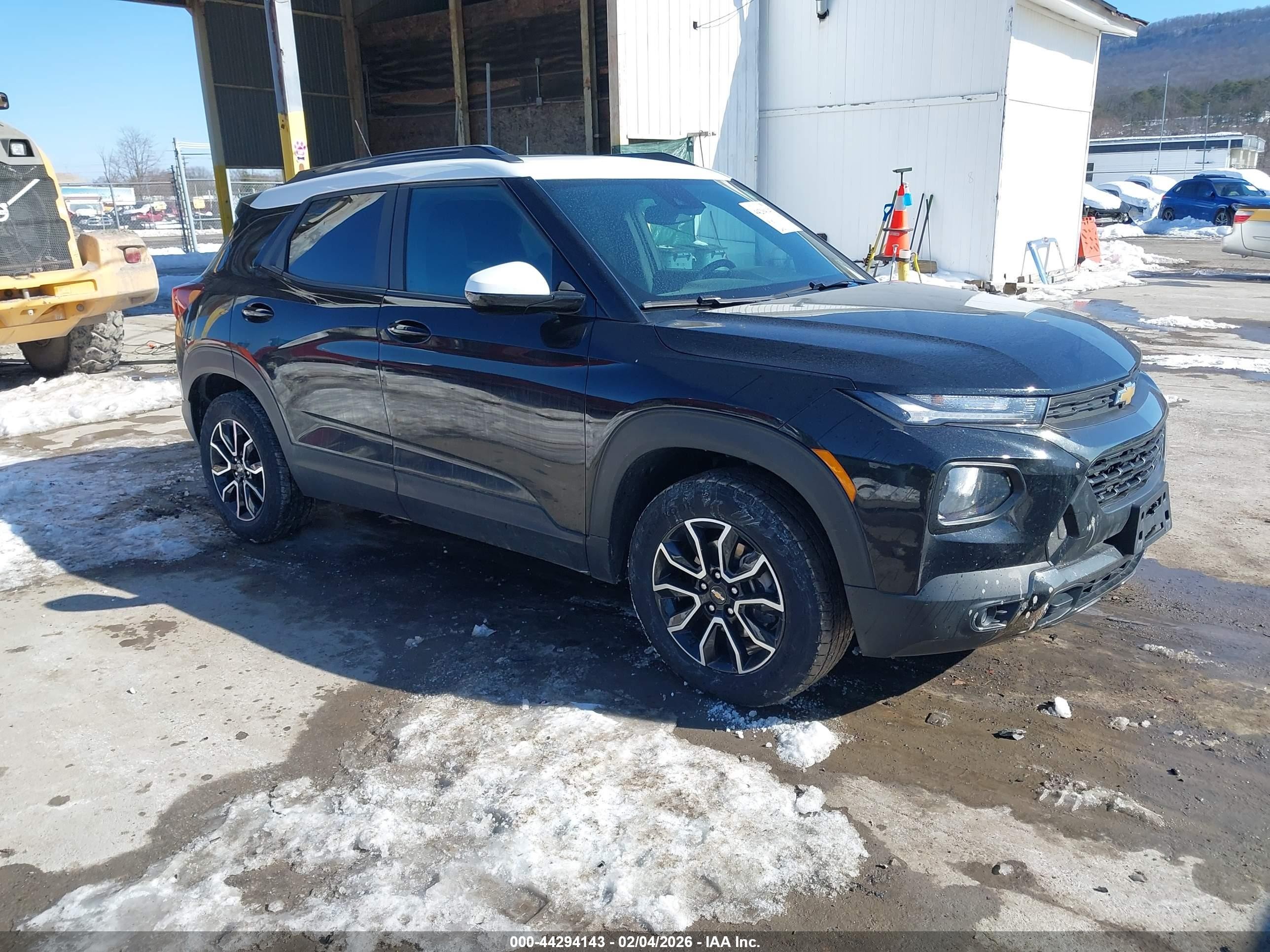 2021 Chevrolet TrailBlazer ACTIV, VIN KL79MSSL8MB177269 — Front end