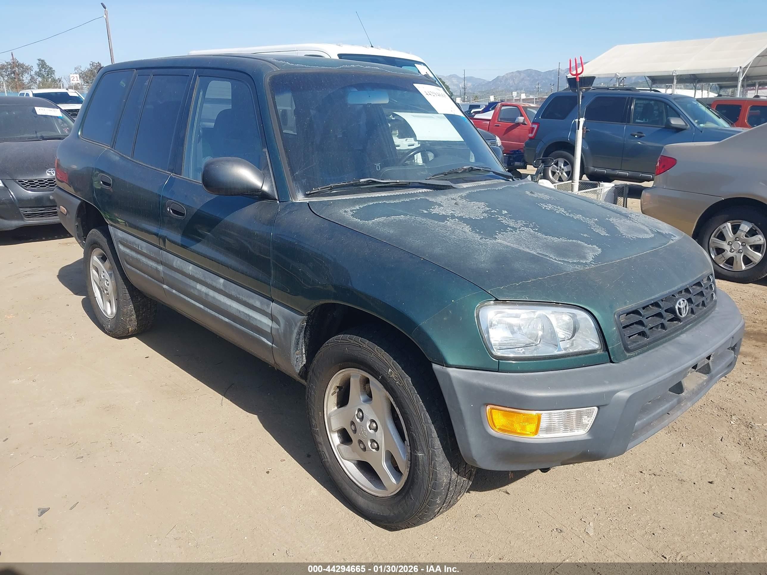 1998 Toyota RAV4, VIN JT3HP10V1W7082728 — Normal wear
