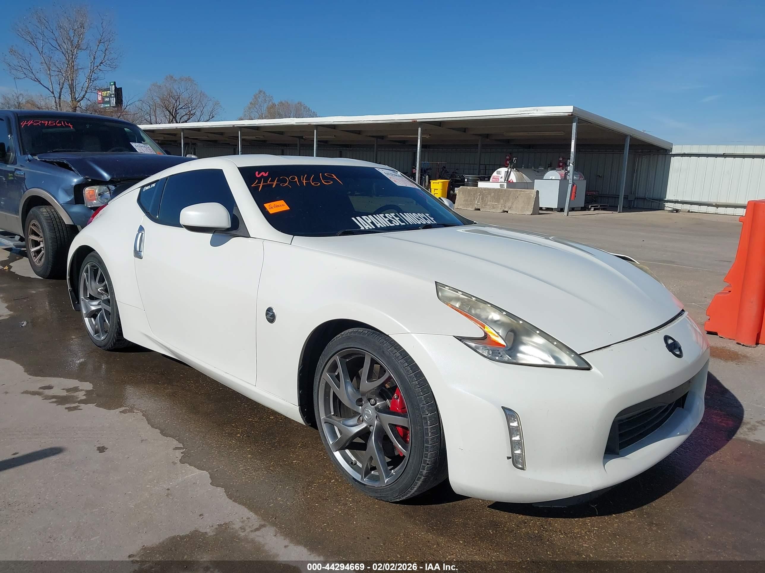 2013 Nissan 370Z, VIN JN1AZ4EH1DM381326 — Front end