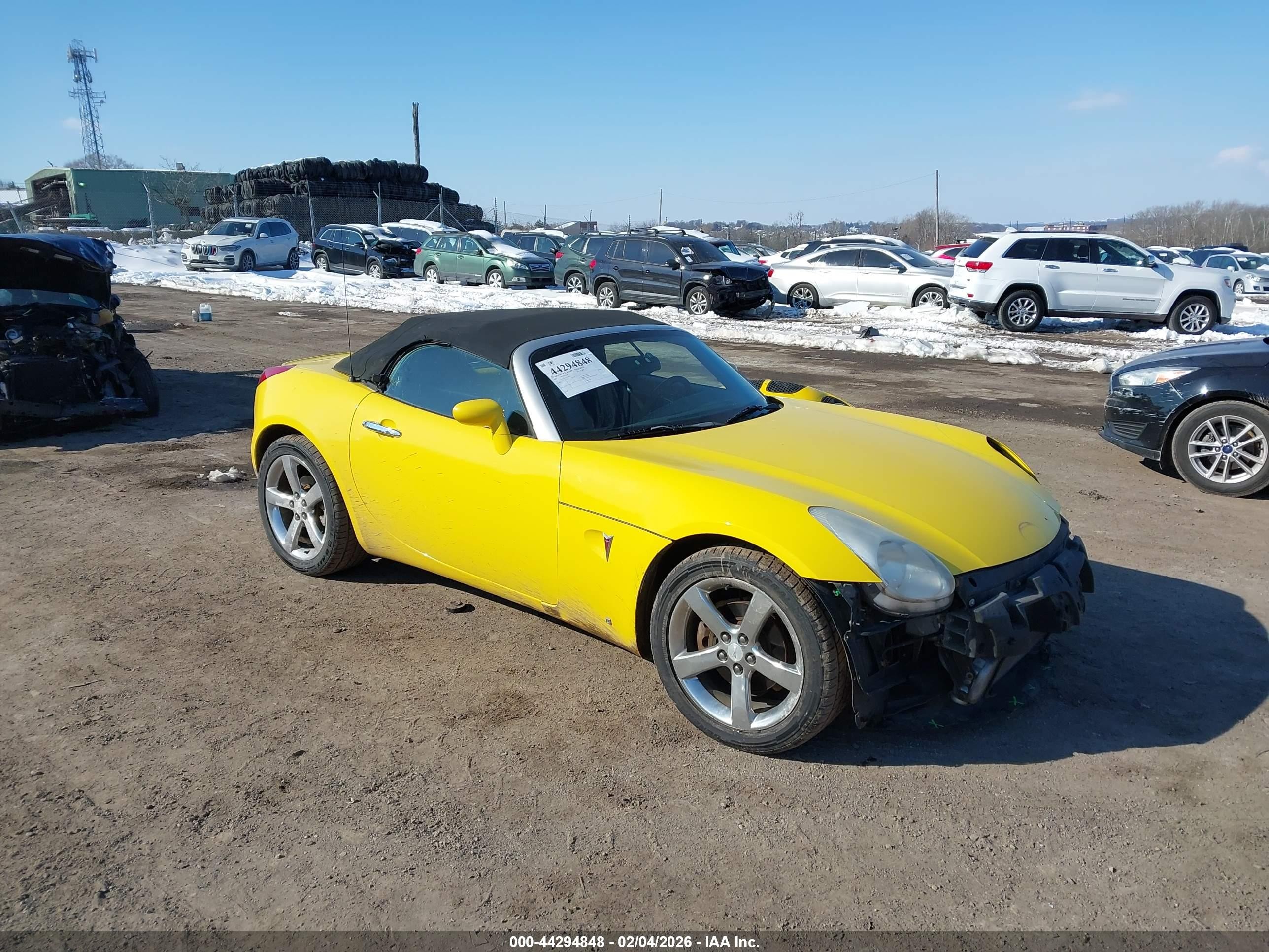 2007 Pontiac Solstice GXP, VIN 1G2MG35X67Y120695 — Front end