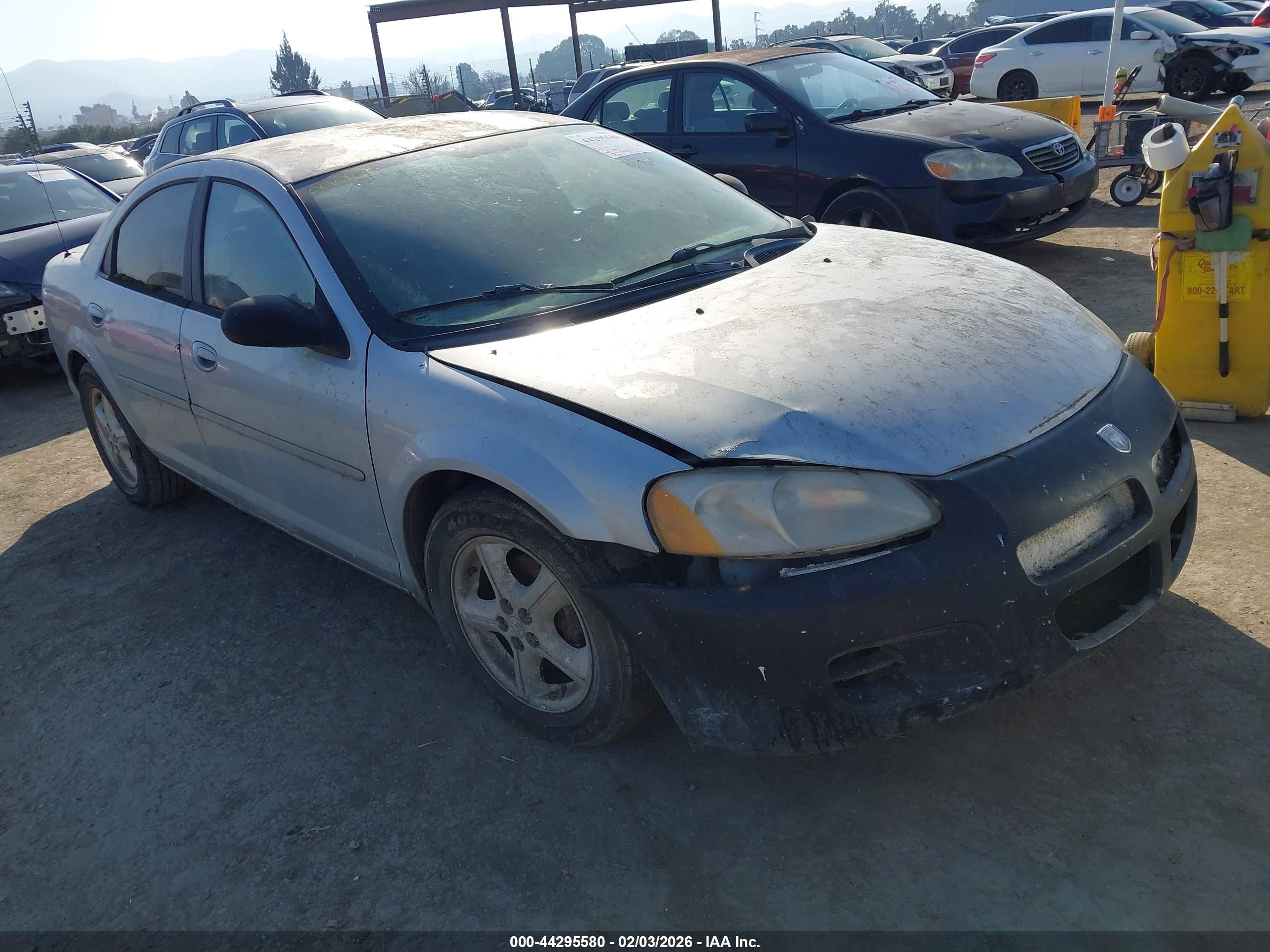 2002 Dodge Stratus SE PLUS/SXT, VIN 1B3EL46R82N253133 — Перед