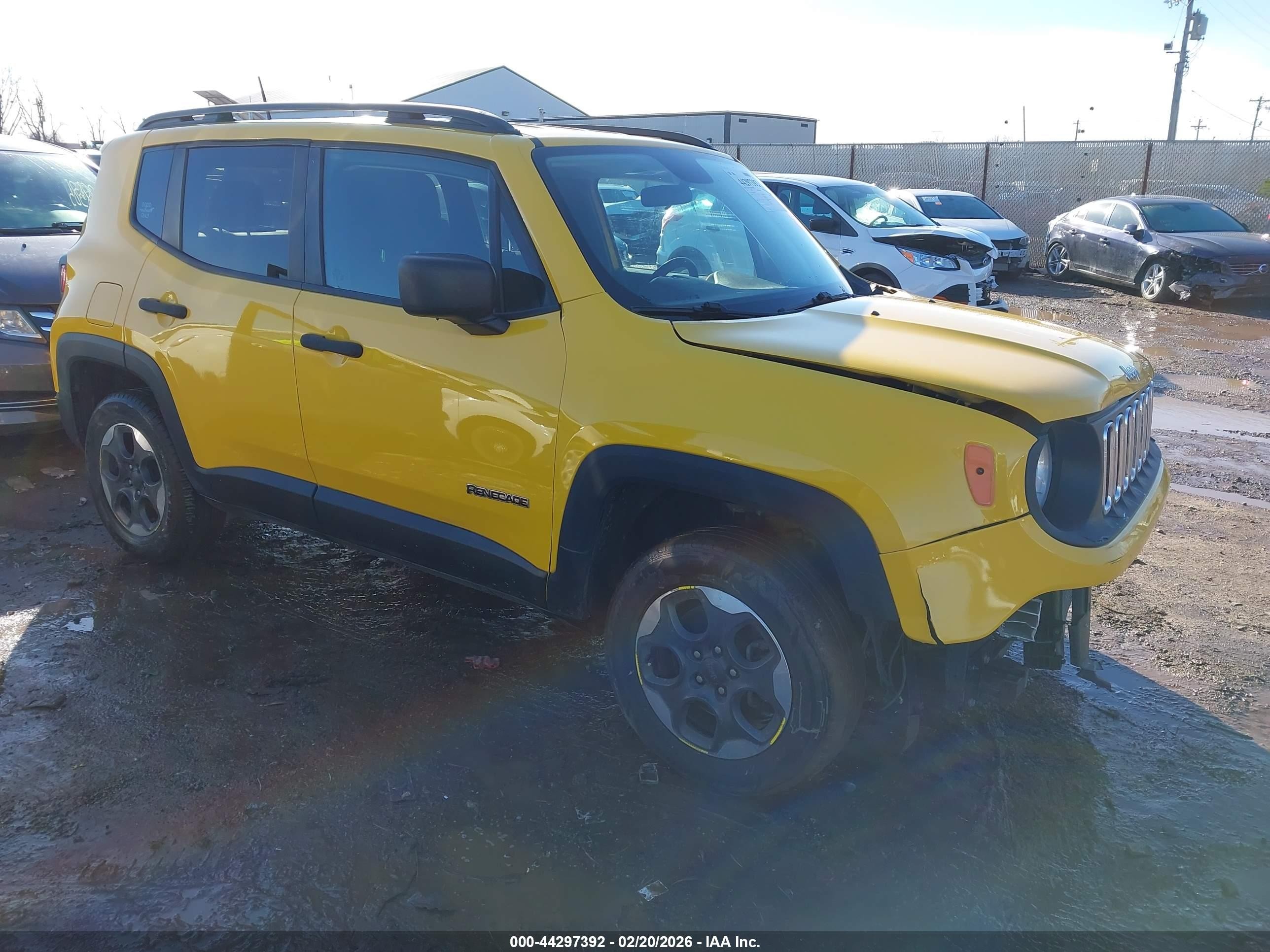 2018 Jeep Renegade Sport, VIN ZACCJBAB4JPH44685 — Front end