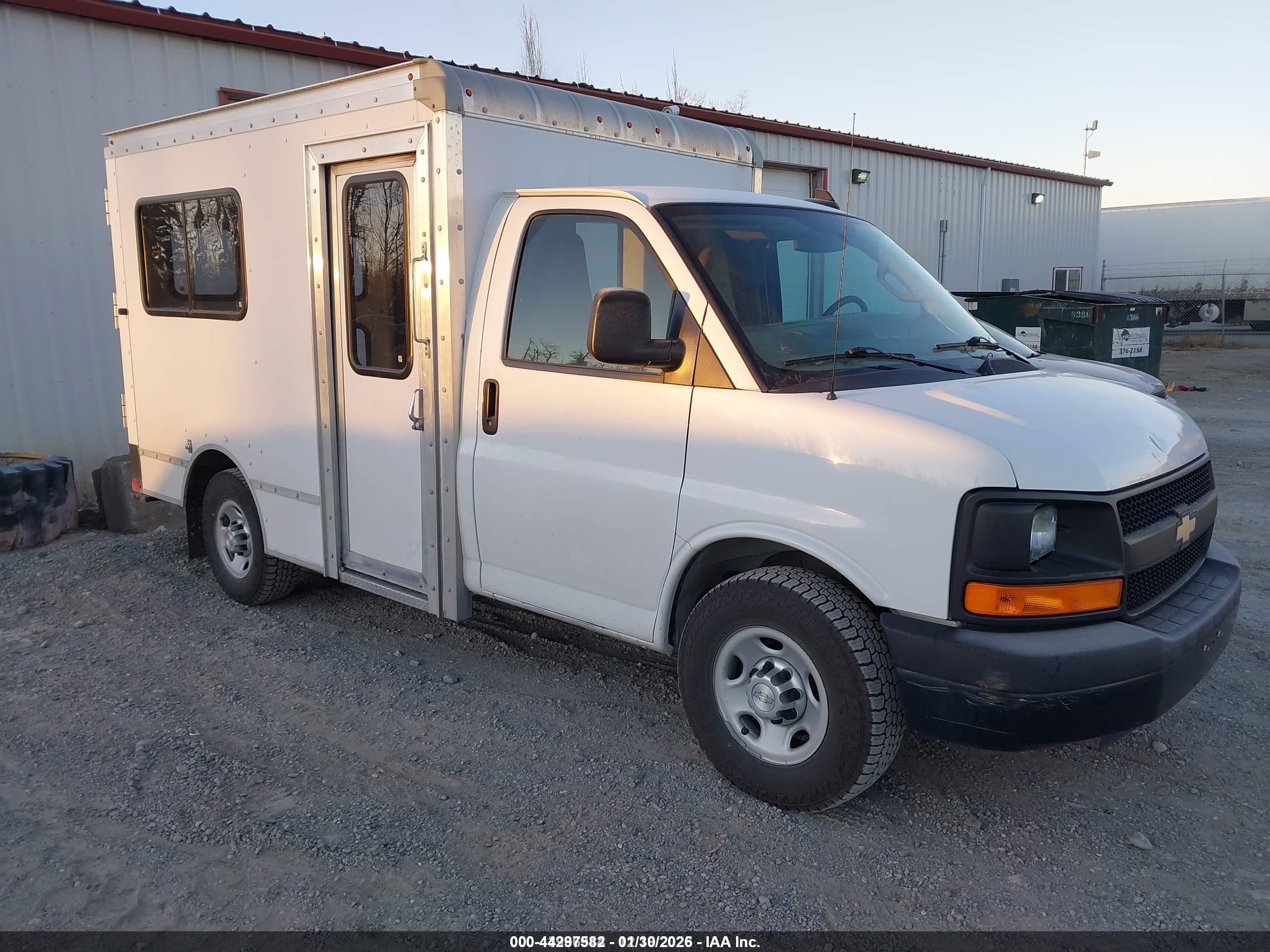 2016 Chevrolet Express Commercial, VIN 1GB0GRFG4G1271494 — Front end