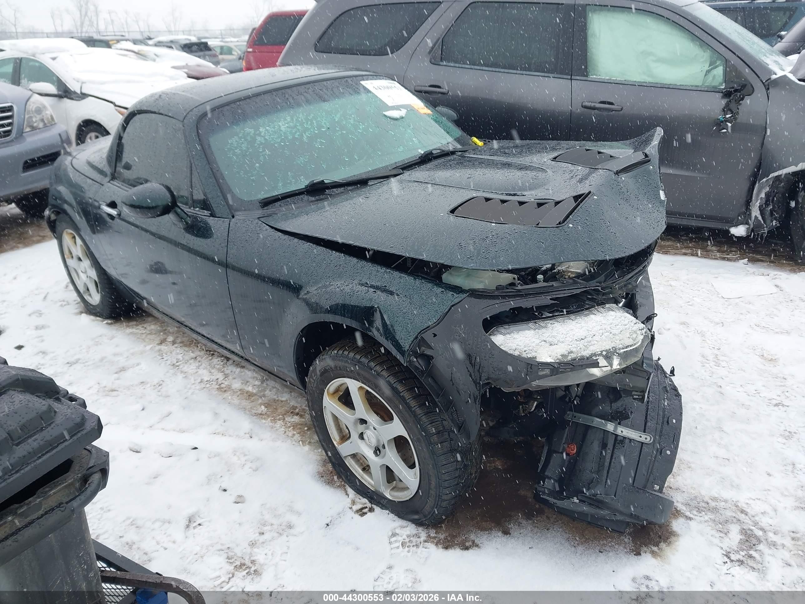 2008 Mazda MX-5 Miata Grand Touring, VIN JM1NC26F680145222 — Front end