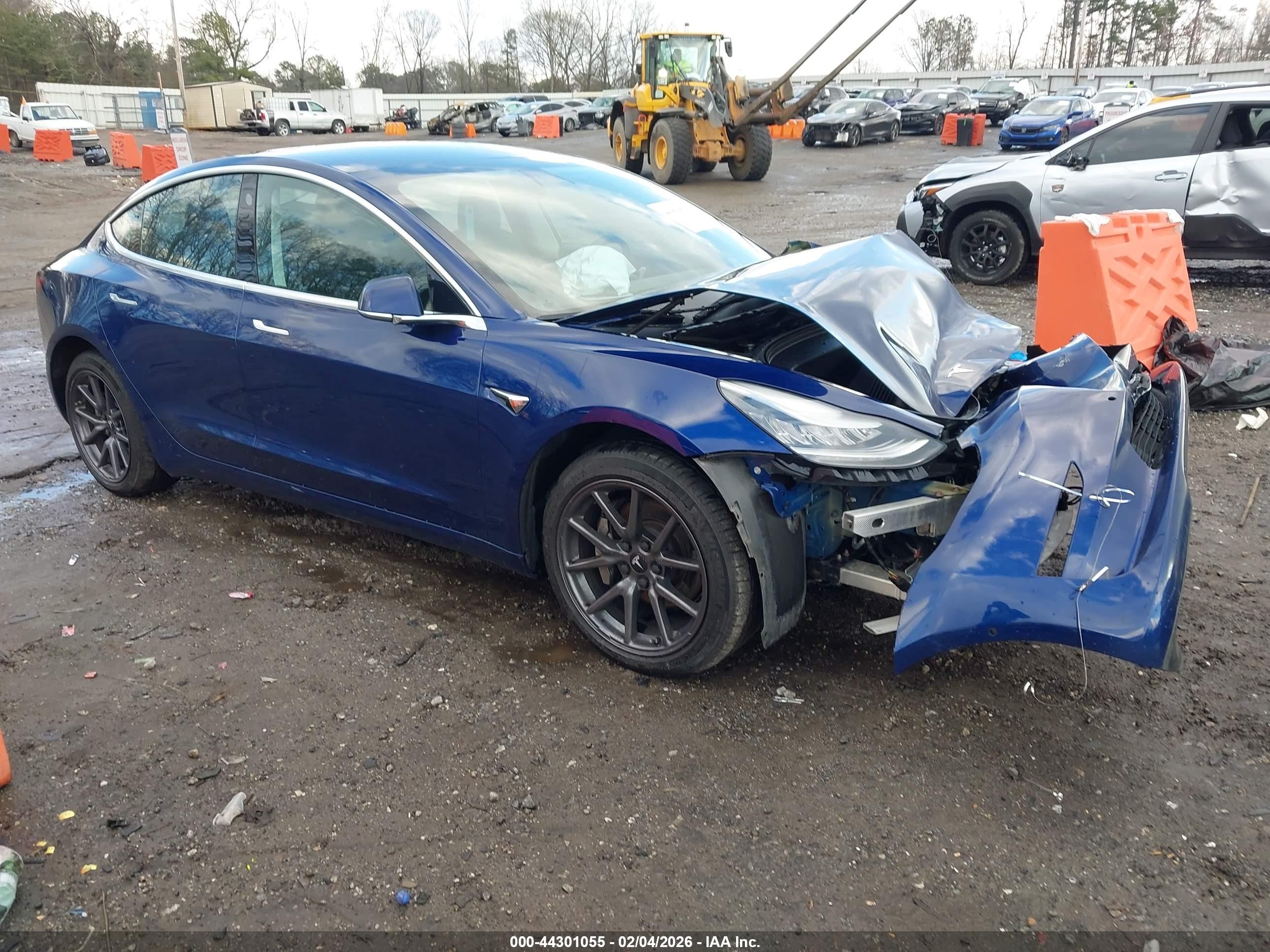 2018 Tesla Model 3 Long Range Battery, VIN 5YJ3E1EA8JF154044 — Front end