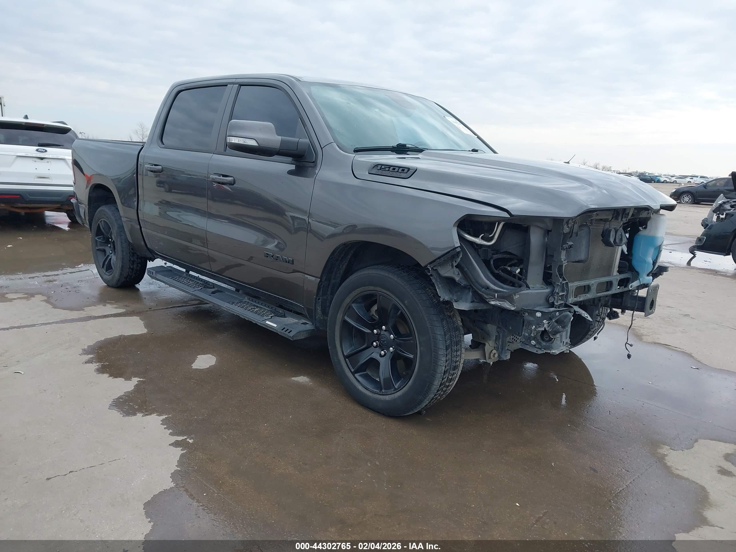 2020 Ram 1500 Big Horn, VIN 1C6SRFFT4LN313151 — Front end