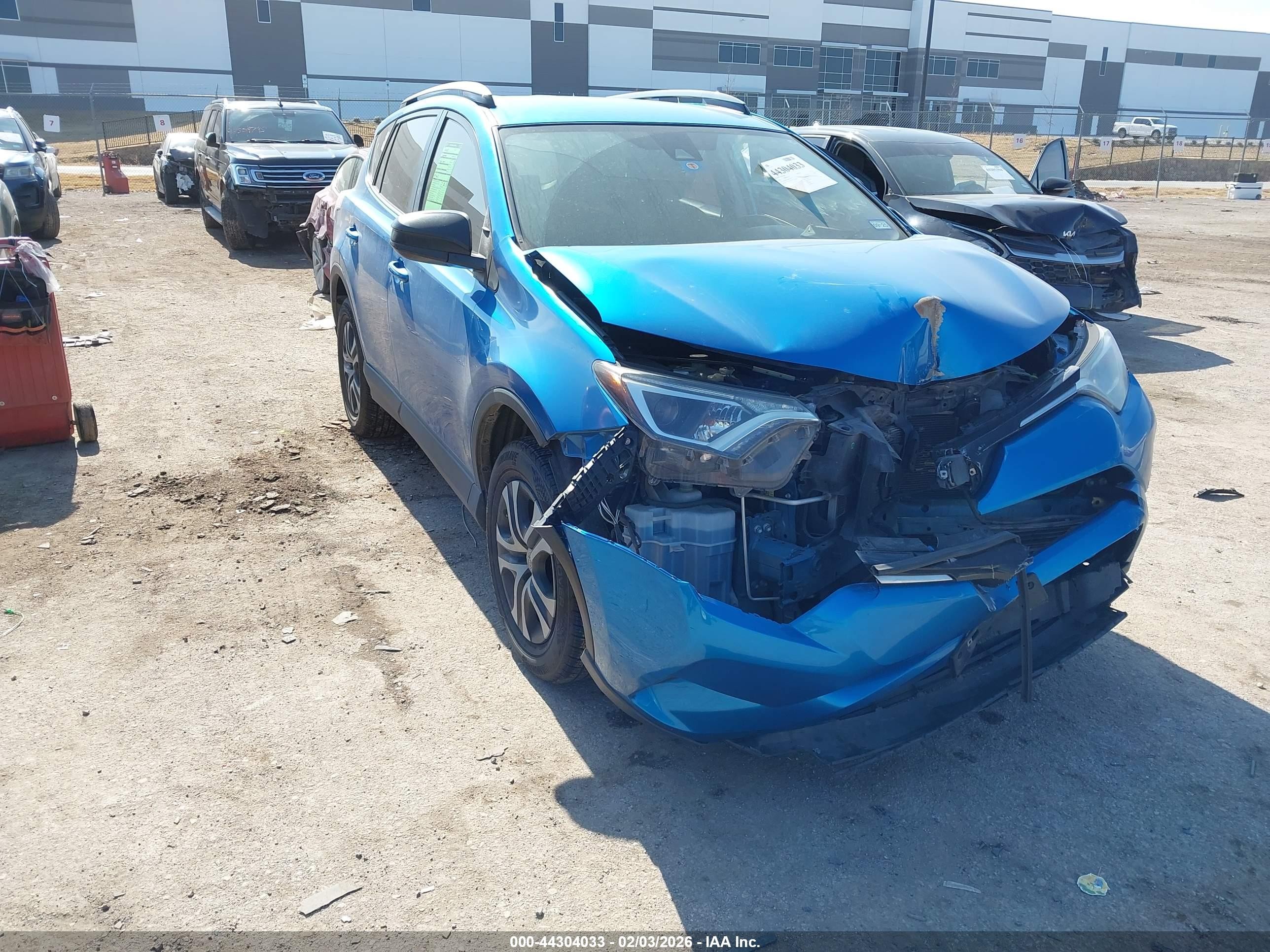 2017 Toyota RAV4 LE, VIN JTMZFREV9HJ720322 — Front end
