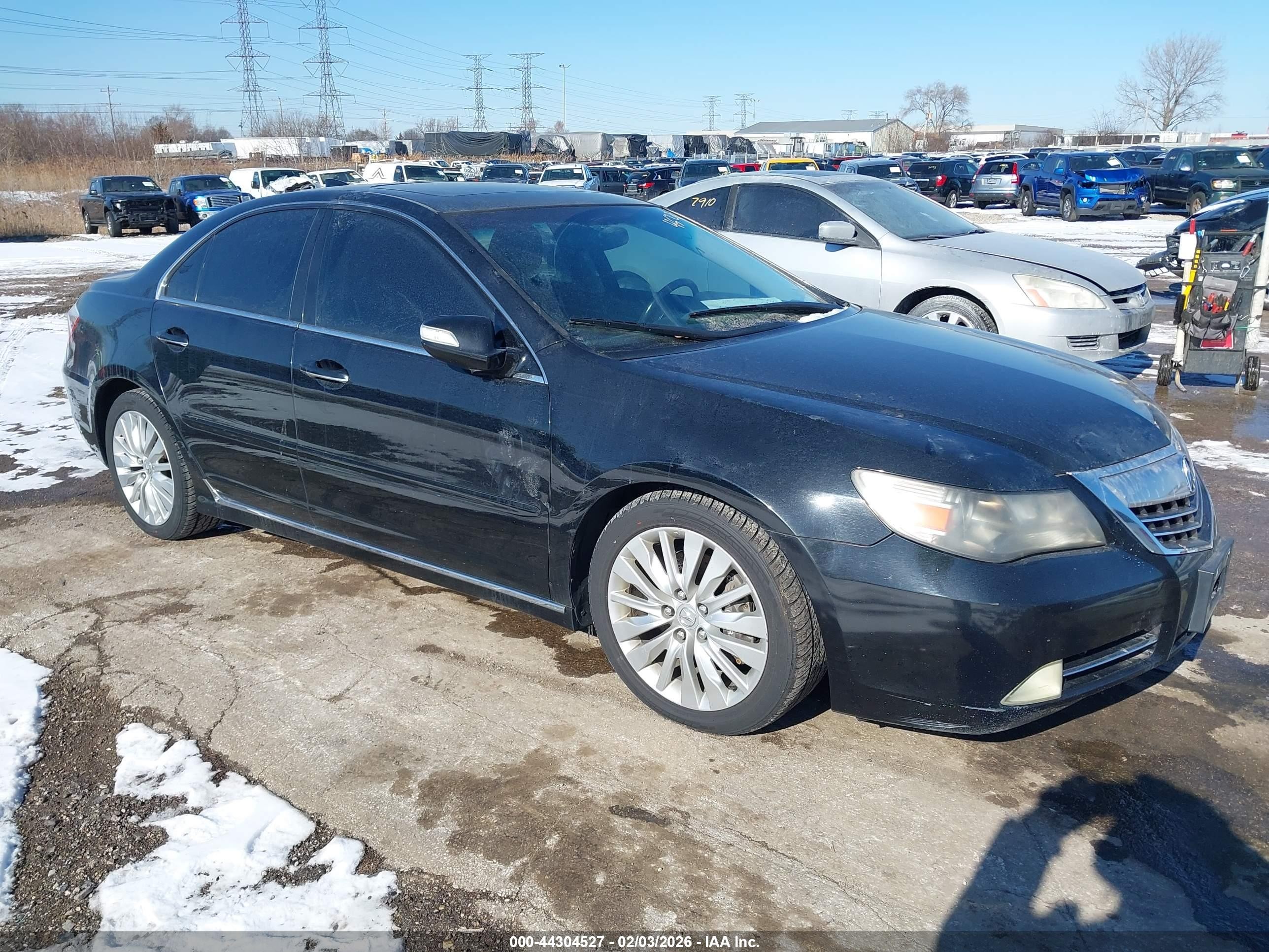 2011 Acura RL Technology, VIN JH4KB2F67BC000328 — Normal wear